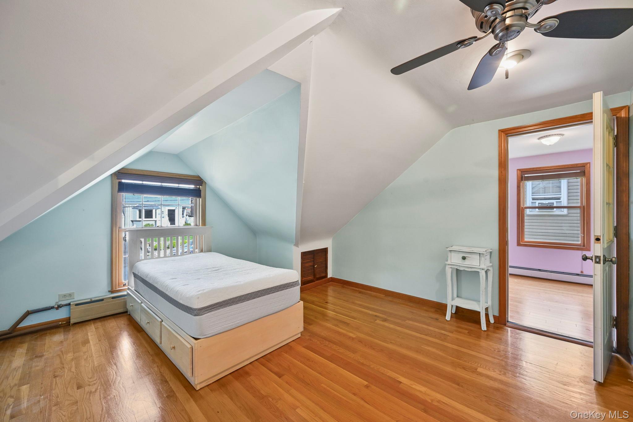 Single Family Croydon  Westchester County, NY 10710, MLS-990221-40