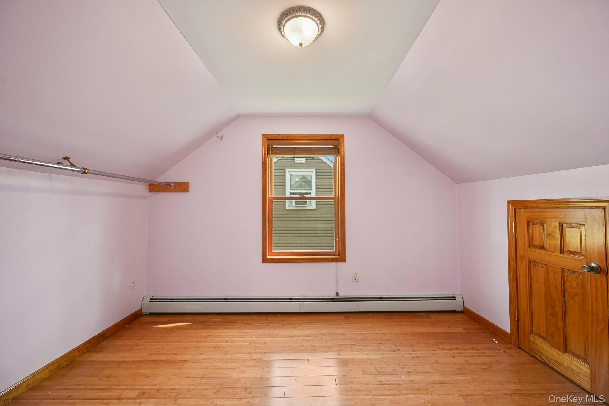 Single Family Croydon  Westchester County, NY 10710, MLS-990221-41