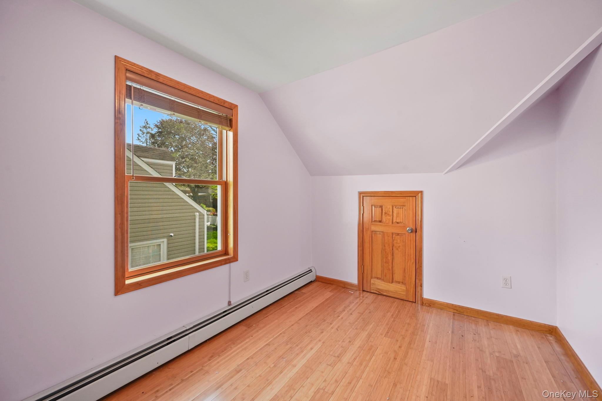 Single Family Croydon  Westchester County, NY 10710, MLS-990221-42