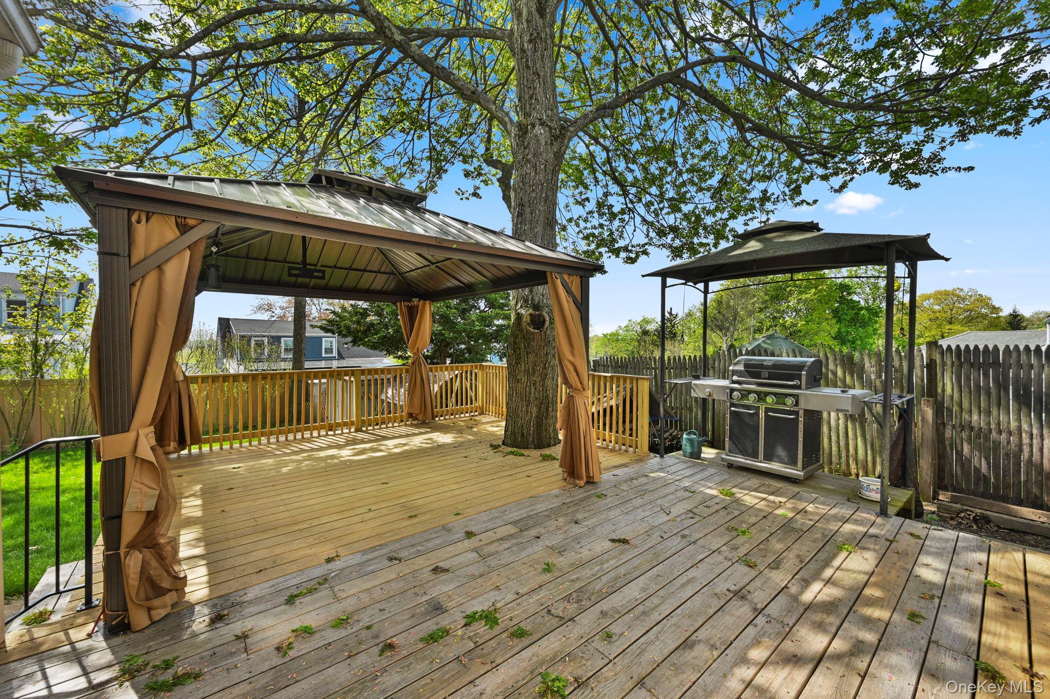 Single Family Croydon  Westchester County, NY 10710, MLS-990221-45