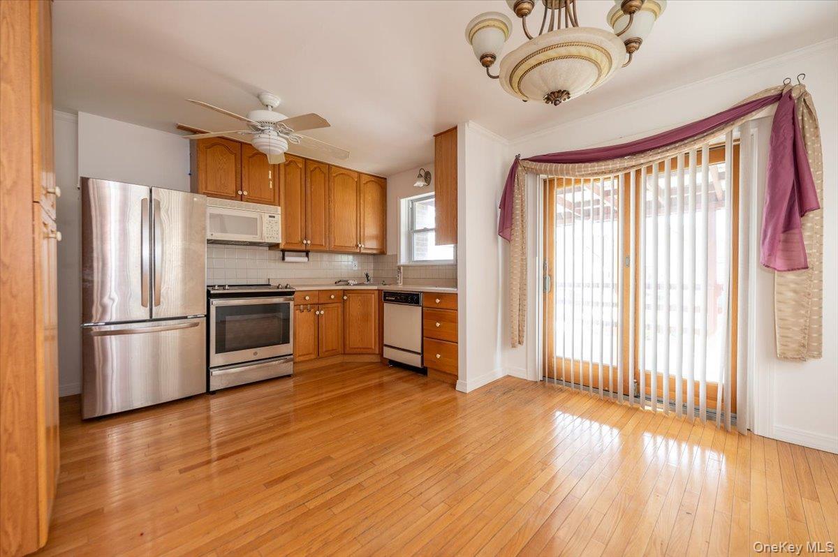 Single Family Pennyfield  Bronx, NY 10465, MLS-990234-6