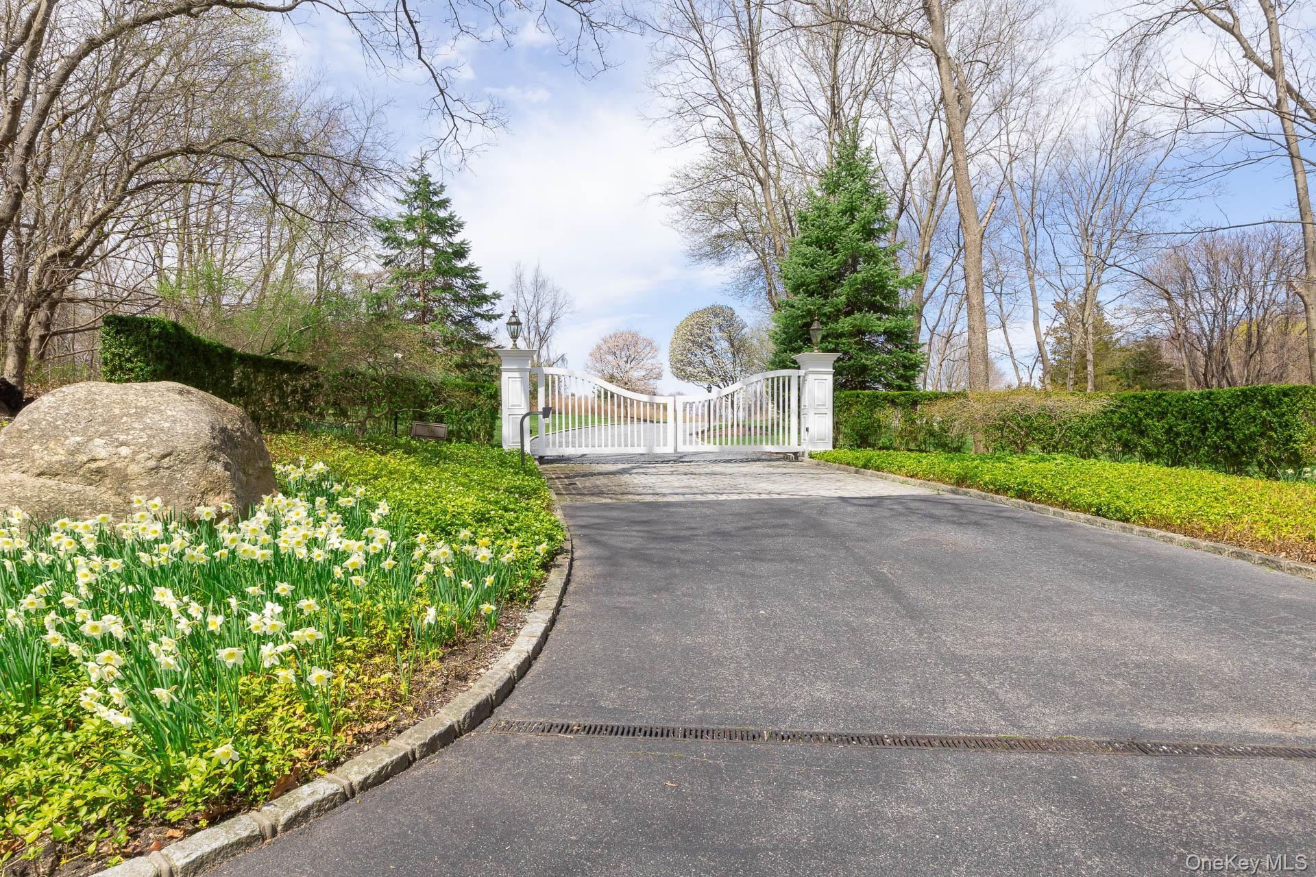 Single Family Short Beach Road Suffolk County, NY 11780, MLS-990237-4