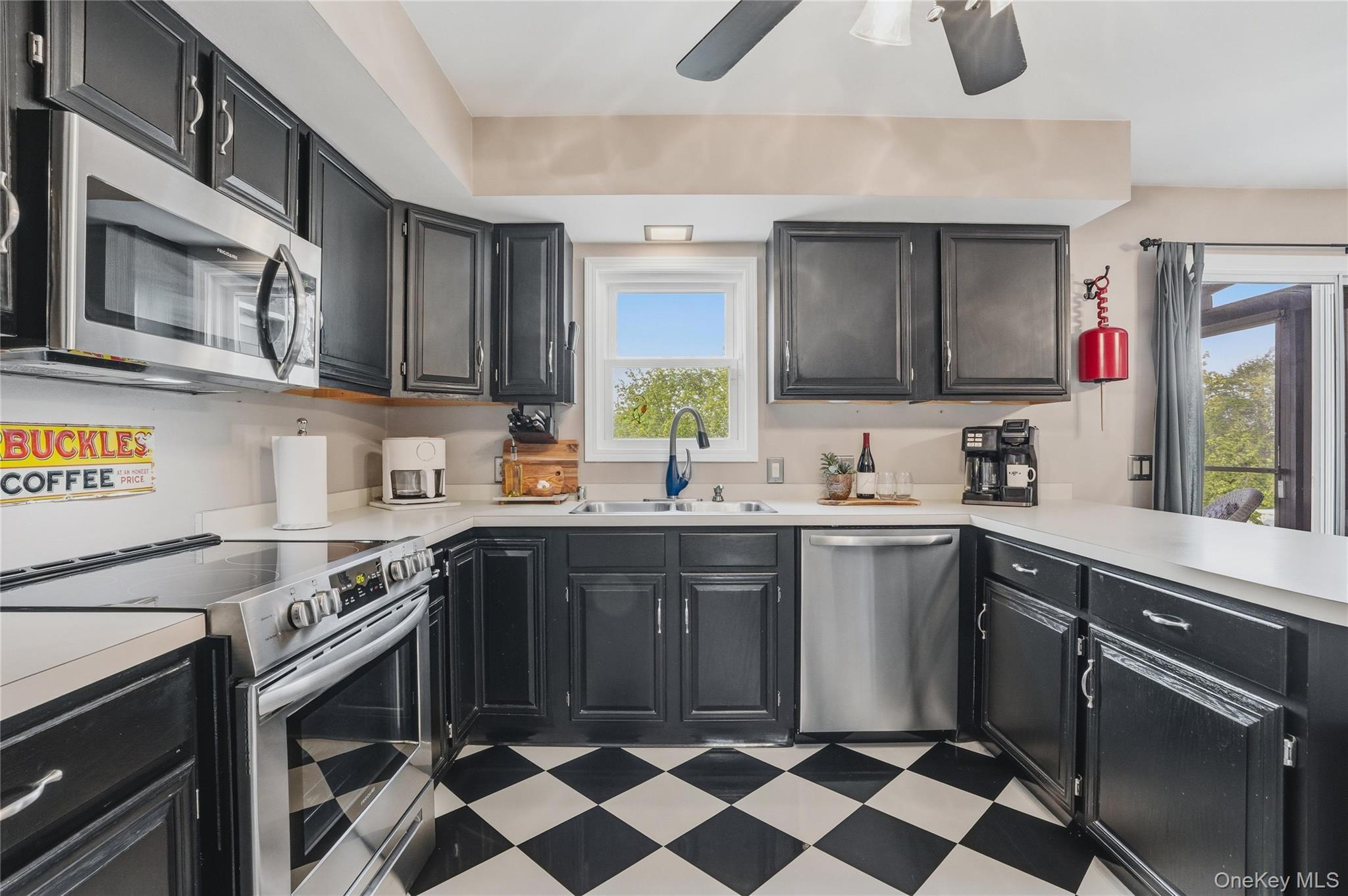 Single Family Mountain View  Ulster County, NY 12443, MLS-990245-11