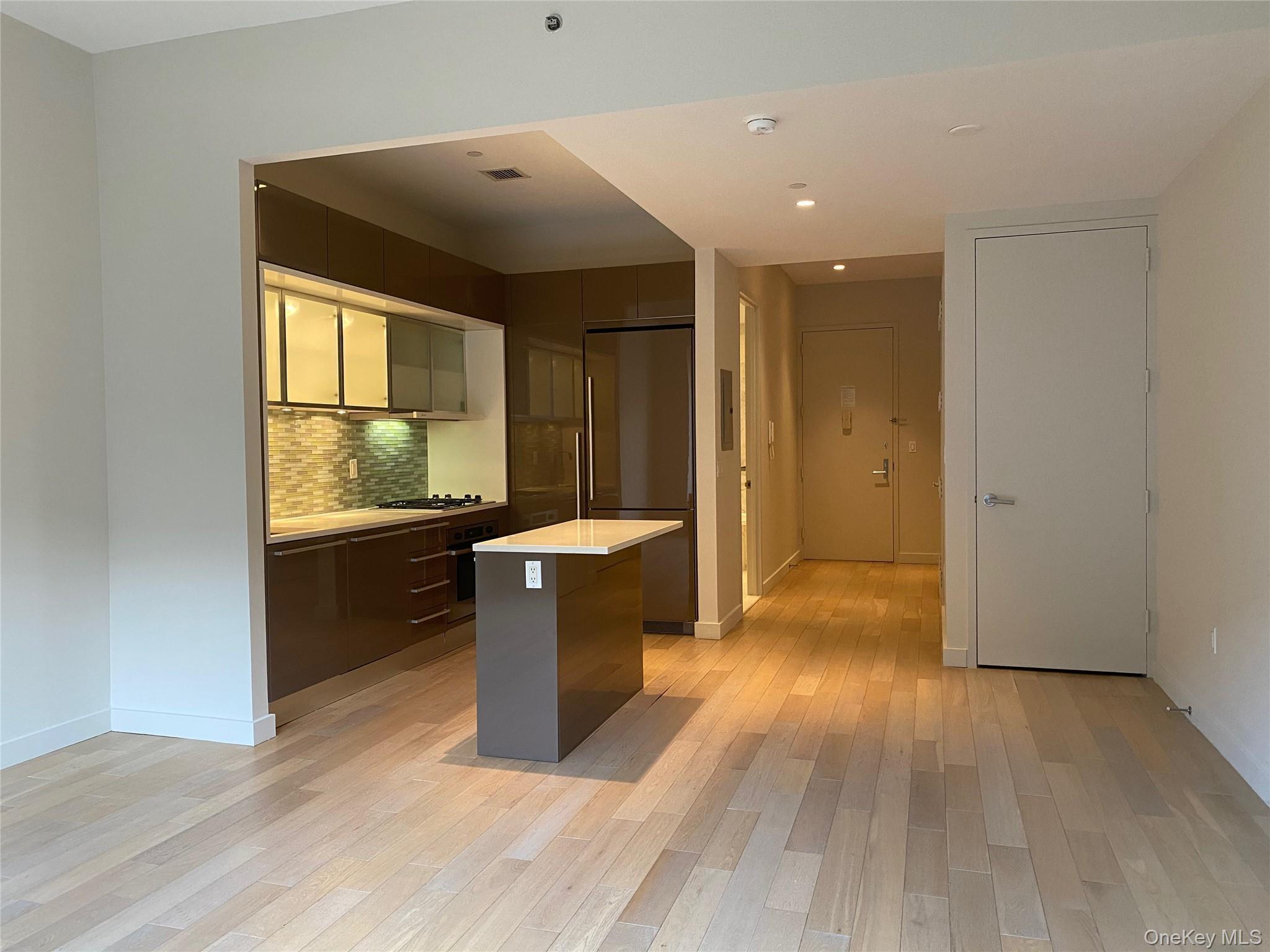 Condo Wall  Manhattan, NY 10005, MLS-990299-9
