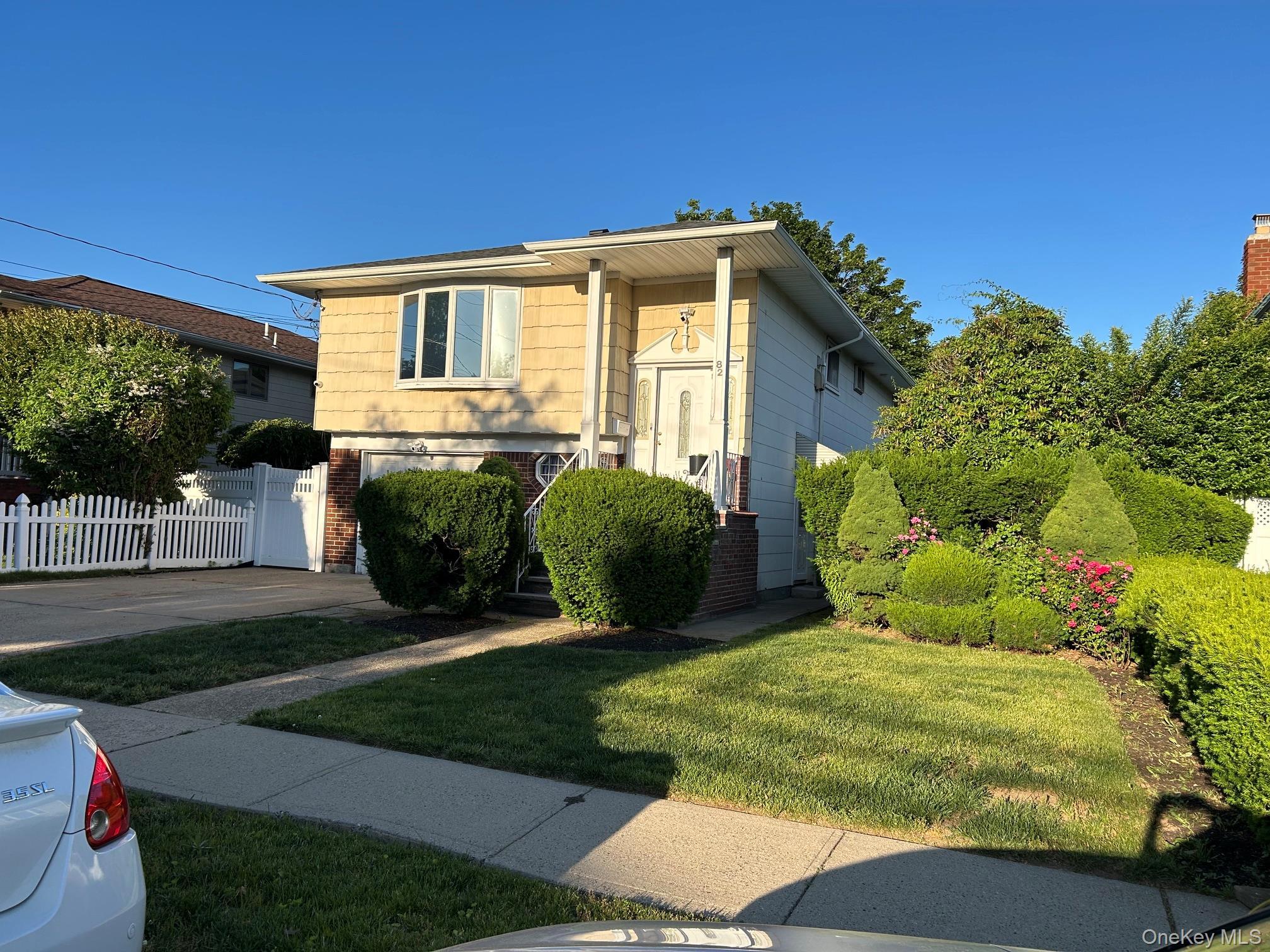 Single Family Bedford Road  Nassau County, NY 11550, MLS-990342-3
