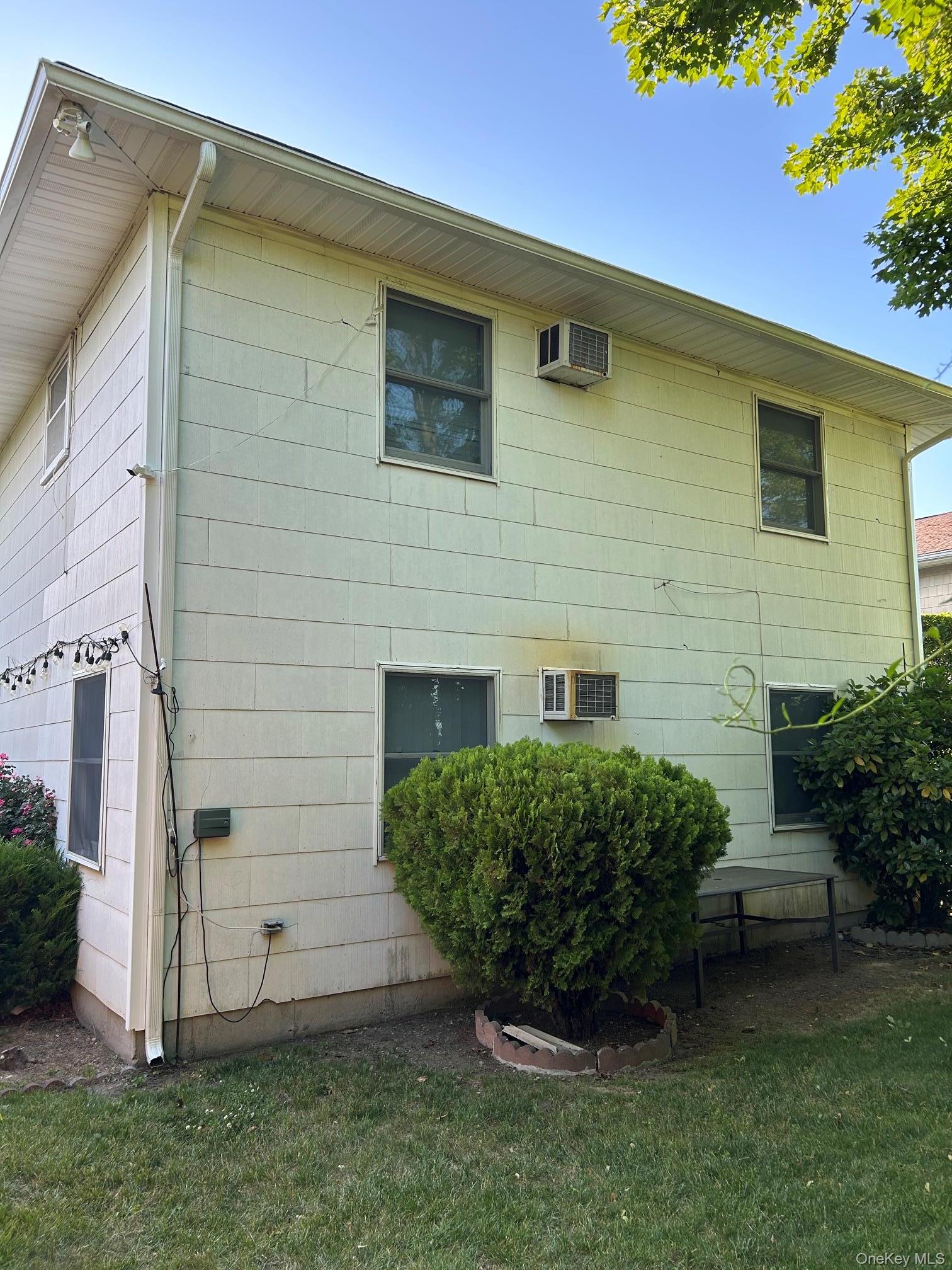 Single Family Bedford Road  Nassau County, NY 11550, MLS-990342-5
