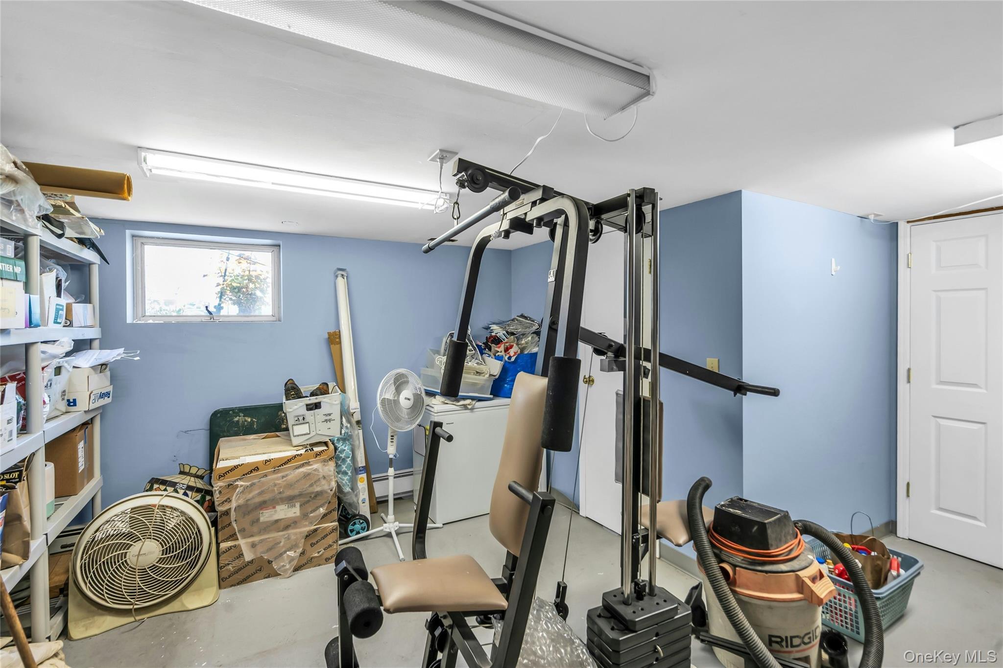 Single Family Peachtree Lane  Nassau County, NY 11801, MLS-990344-26