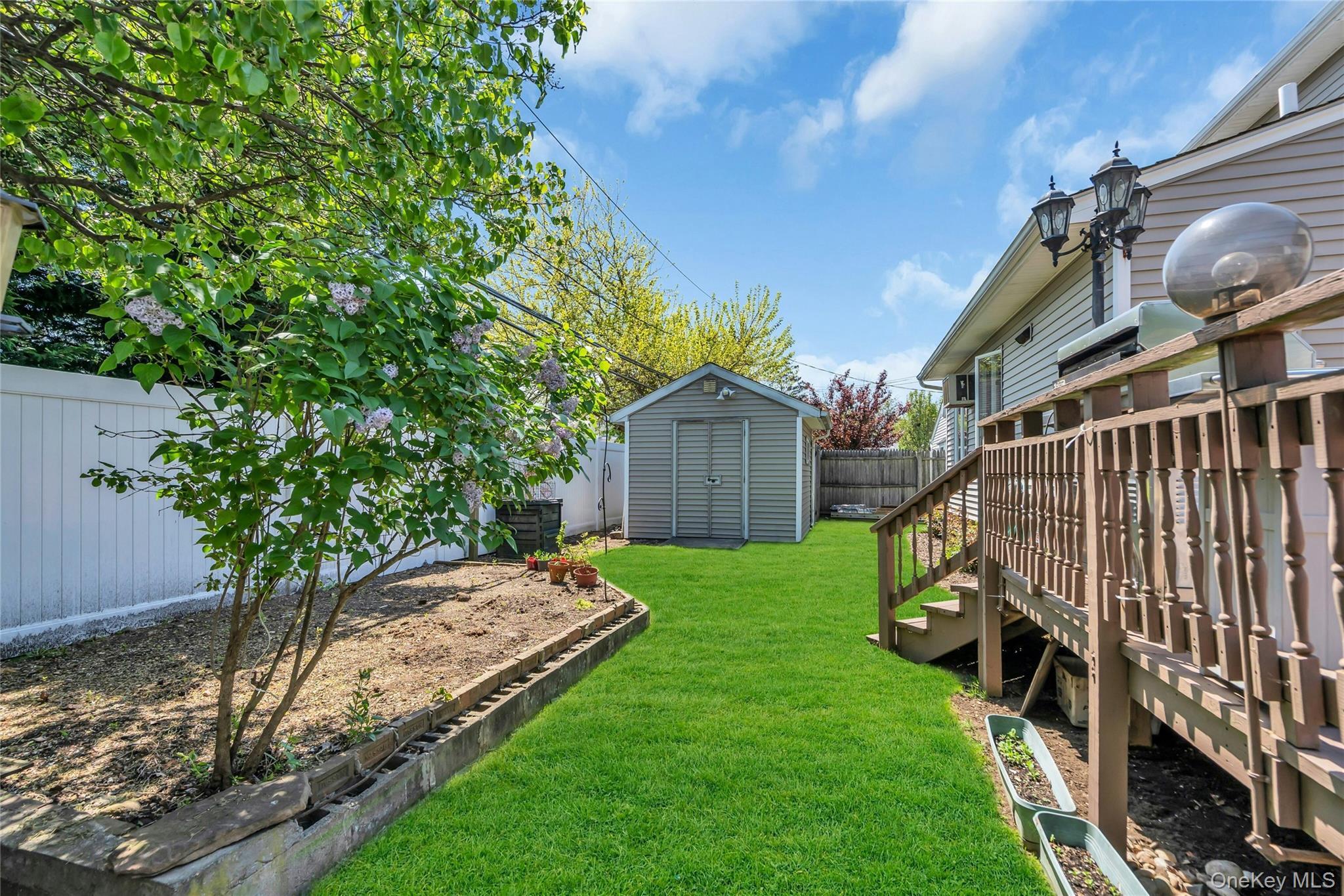 Single Family Peachtree Lane  Nassau County, NY 11801, MLS-990344-30