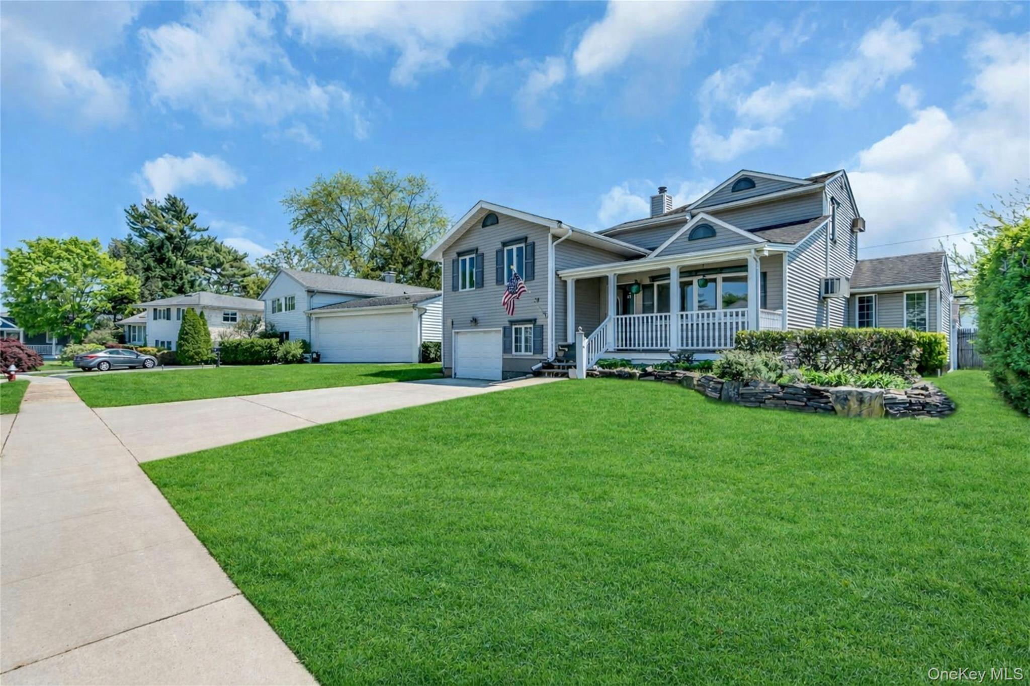 Single Family Peachtree Lane  Nassau County, NY 11801, MLS-990344-33