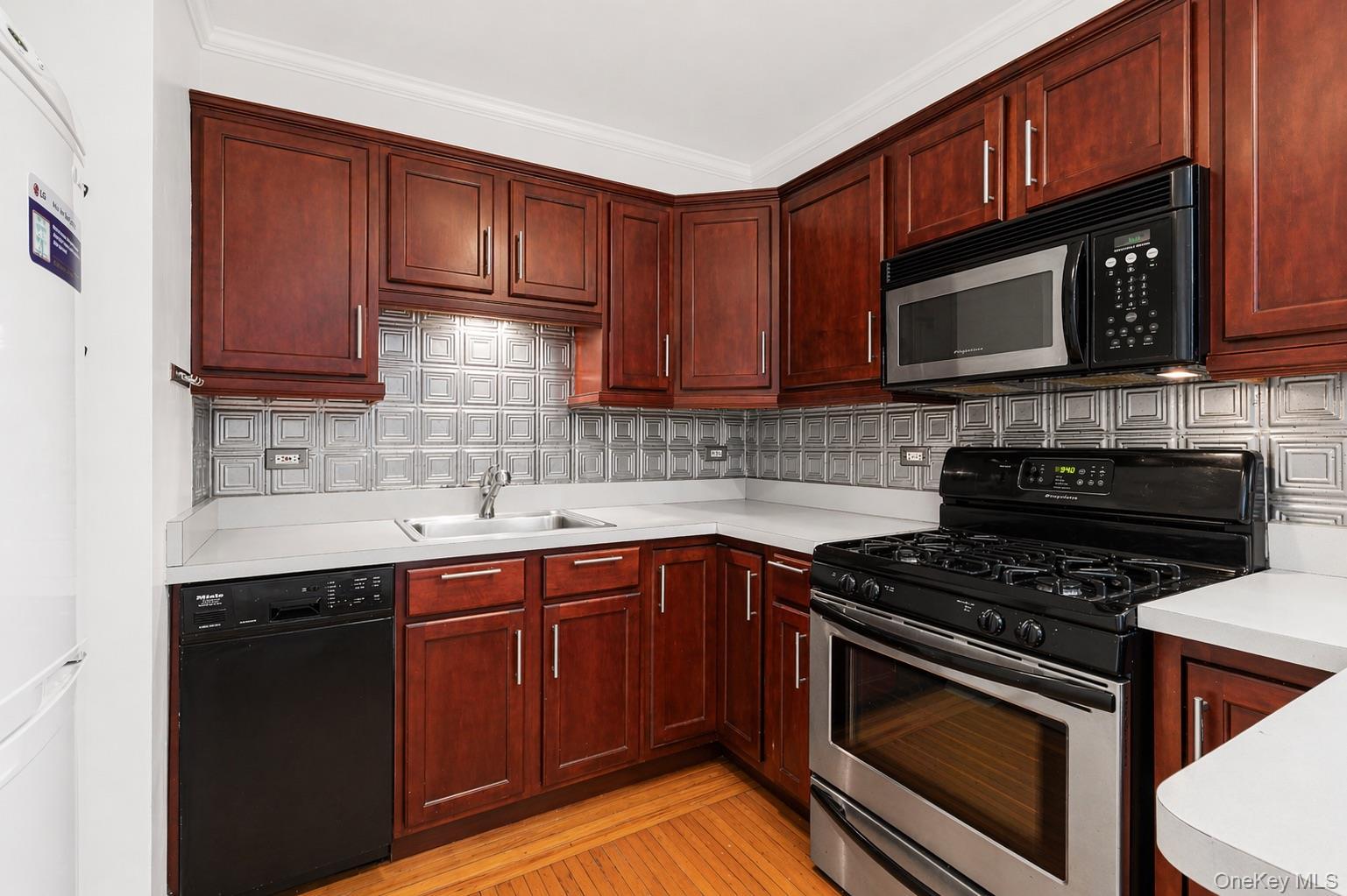 Coop Sixth  Manhattan, NY 10014, MLS-990370-12