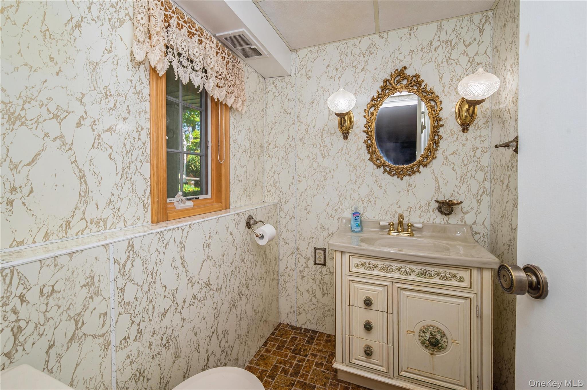Single Family Wren  Suffolk County, NY 11768, MLS-990377-15