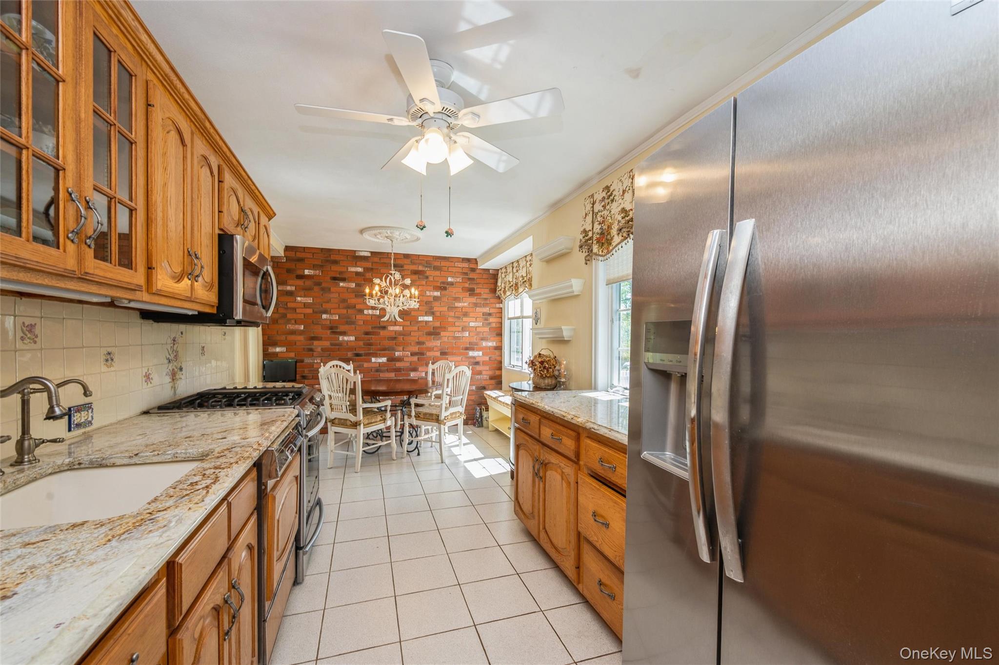 Single Family Wren  Suffolk County, NY 11768, MLS-990377-3