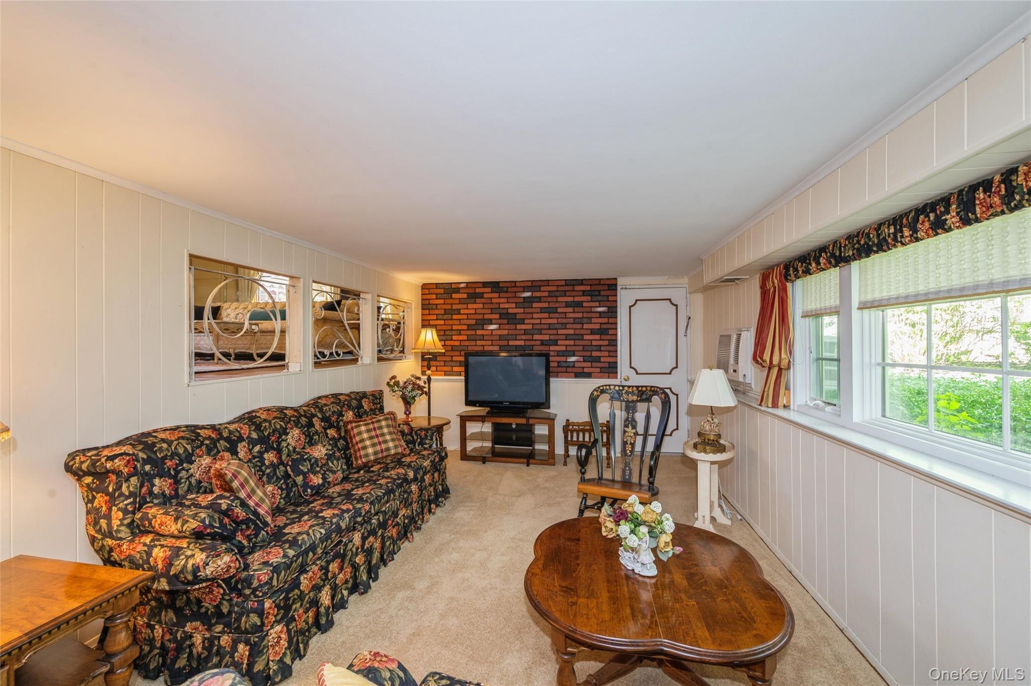 Single Family Wren  Suffolk County, NY 11768, MLS-990377-36