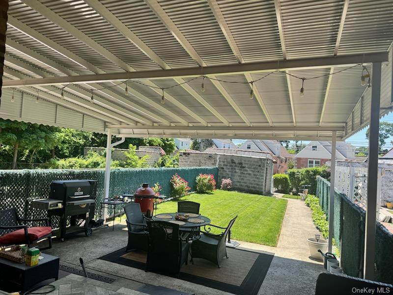 Single Family 141st  Queens, NY 11413, MLS-990398-7