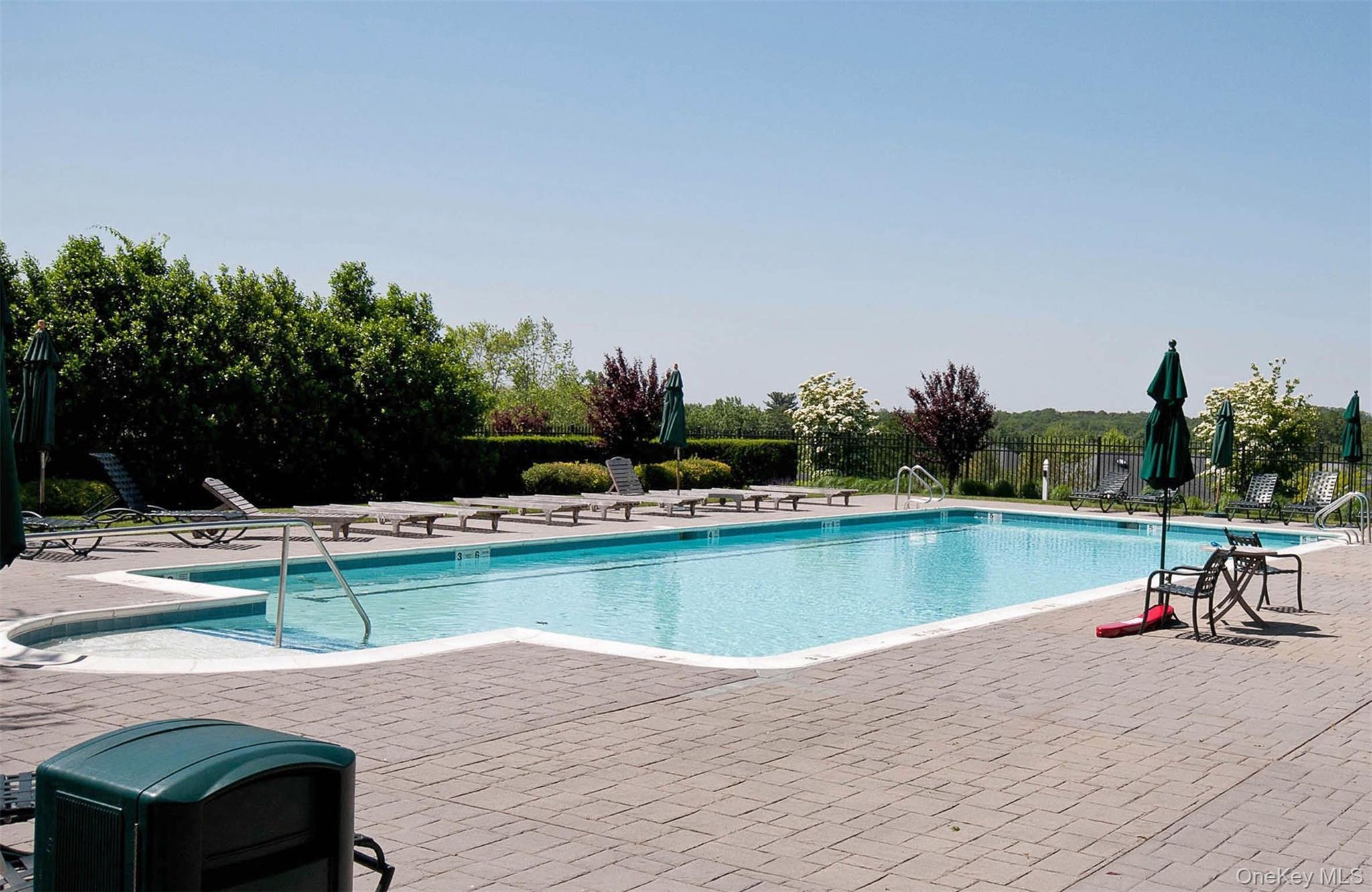 Single Family Evergreen Circle  Nassau County, NY 11030, MLS-990416-37