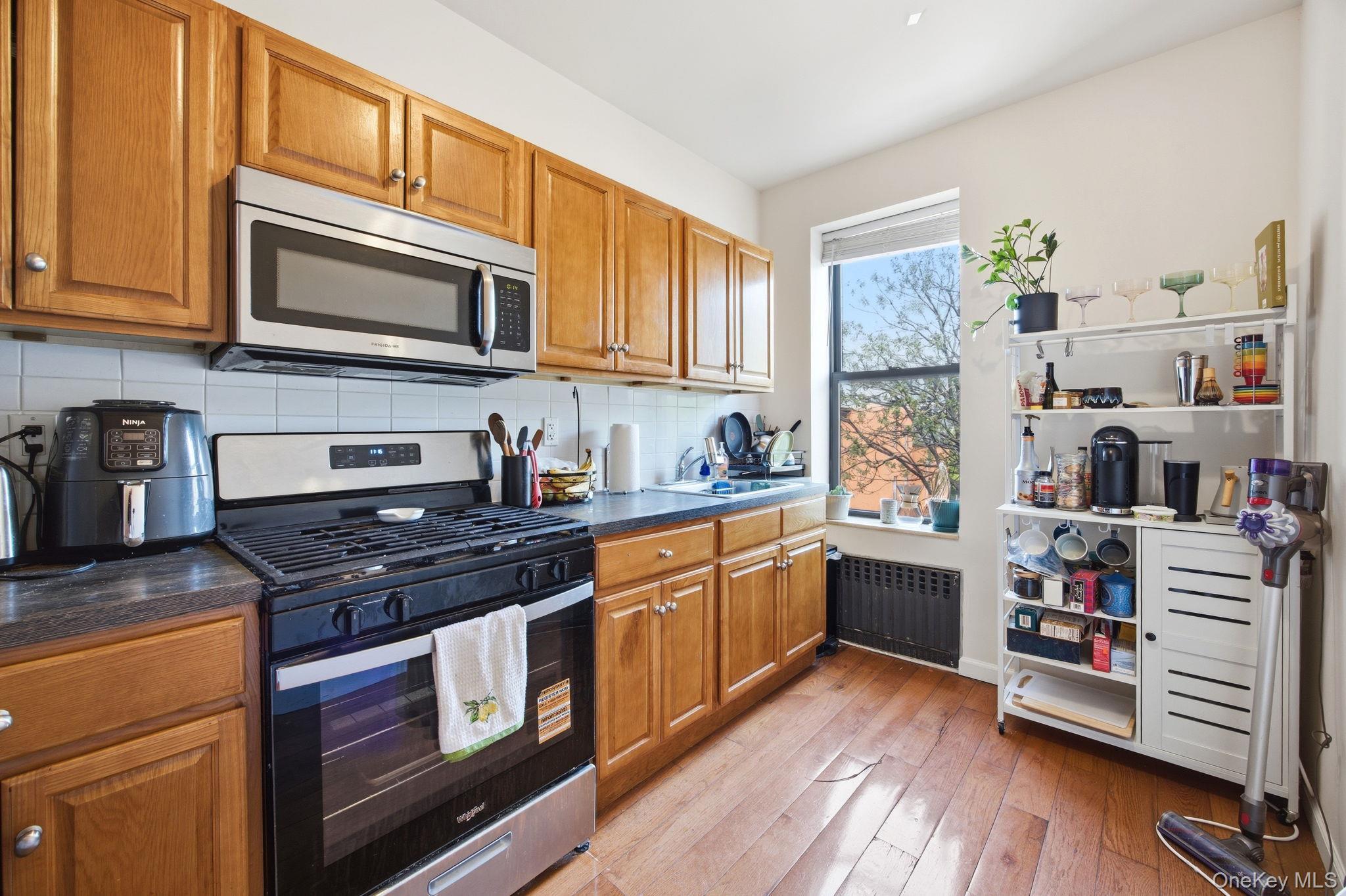 Single Family Grand  Brooklyn, NY 11211, MLS-990423-10