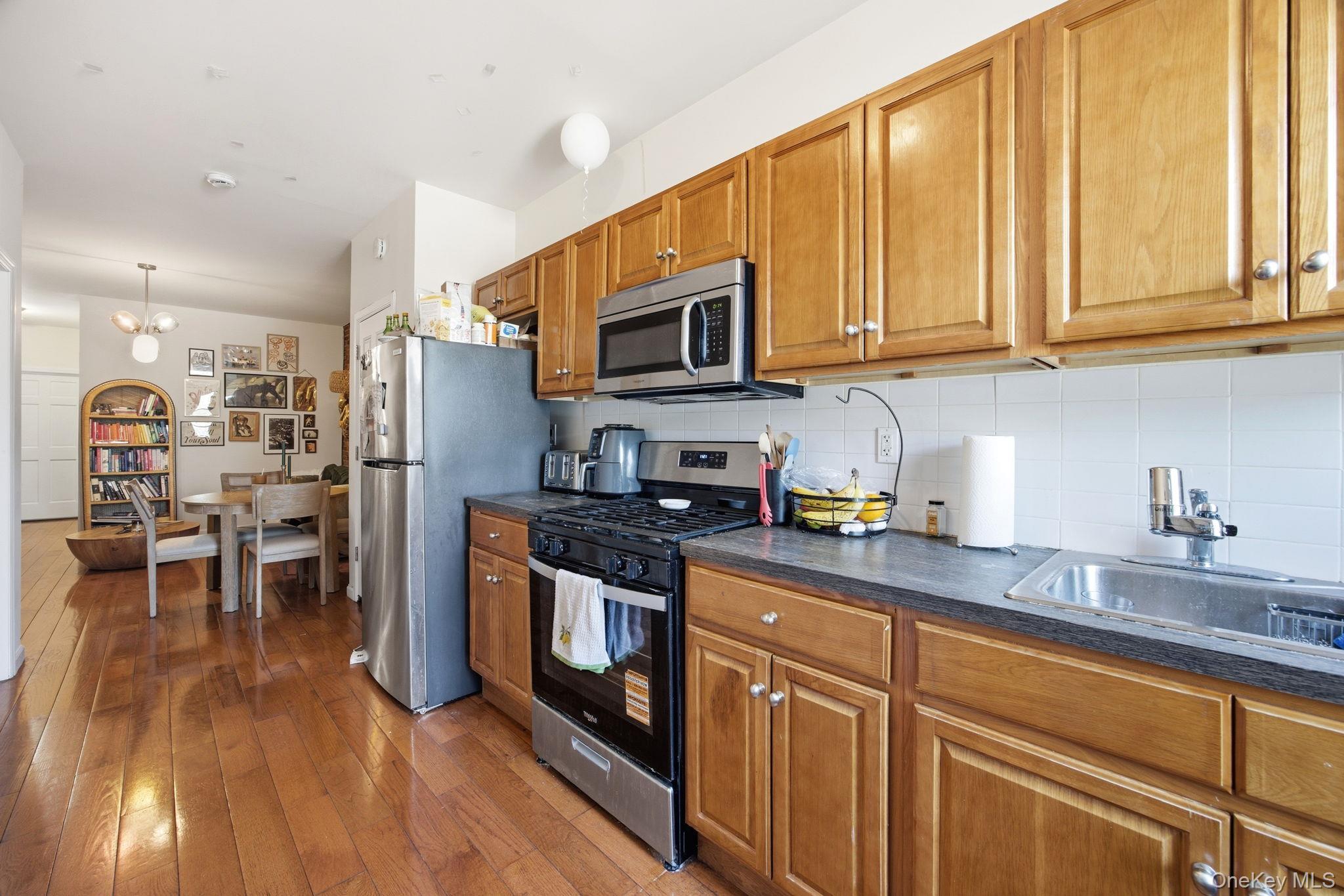 Single Family Grand  Brooklyn, NY 11211, MLS-990423-11