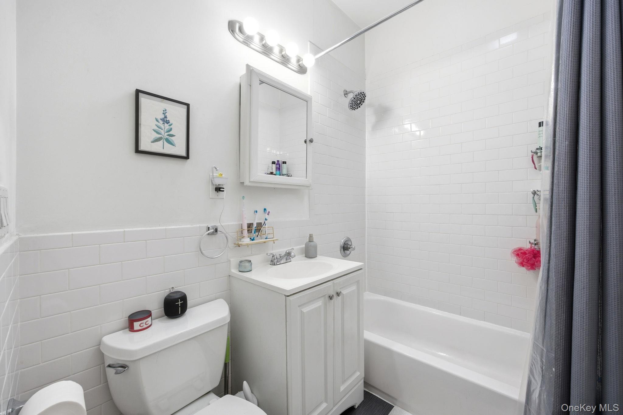 Single Family Grand  Brooklyn, NY 11211, MLS-990423-25