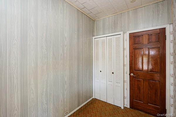 Single Family 79th  Queens, NY 11385, MLS-990444-24