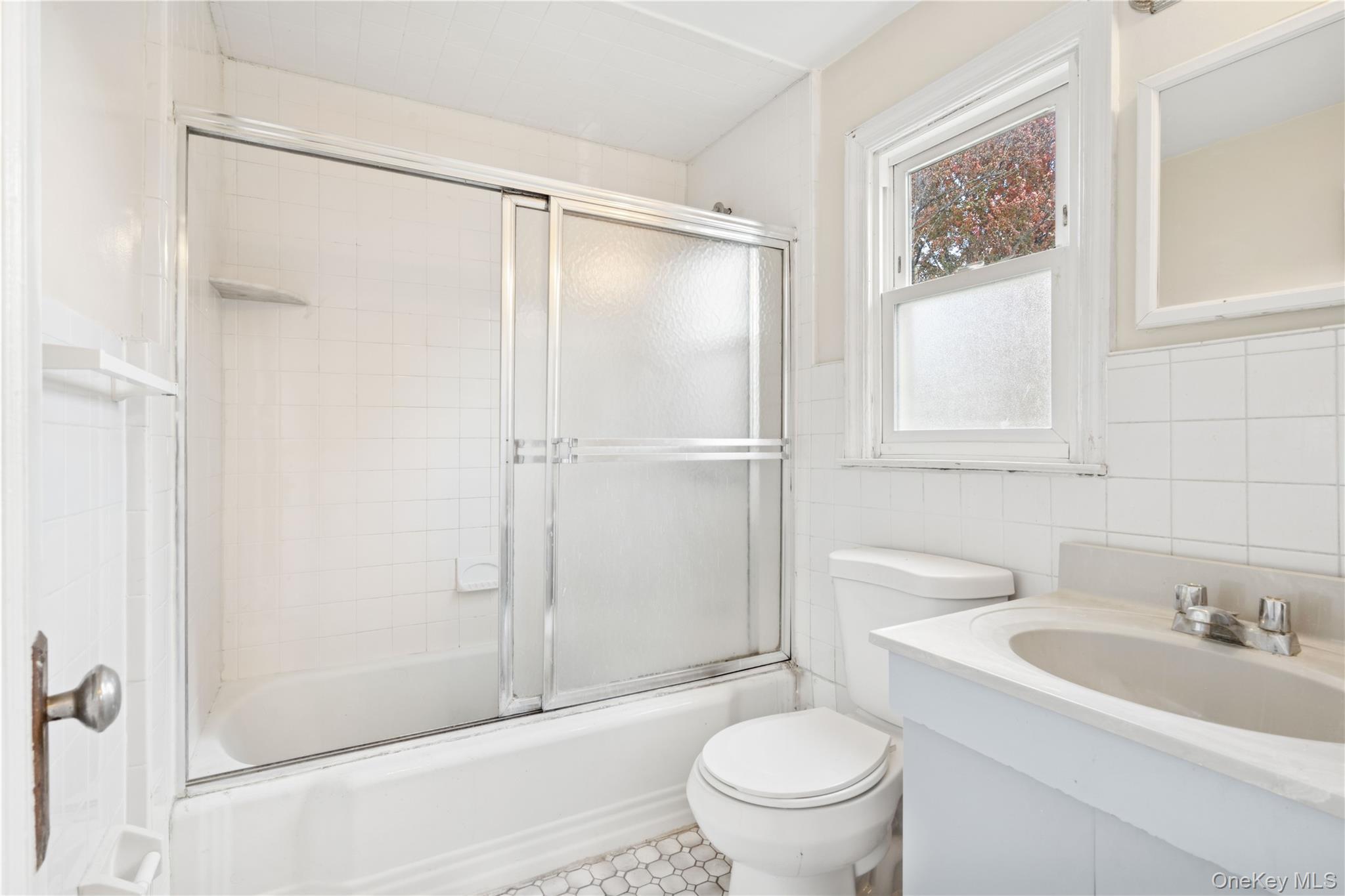 Single Family Wescott  Staten Island, NY 10314, MLS-990450-8