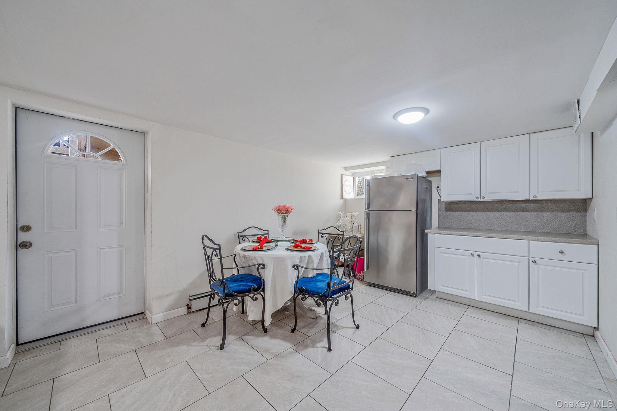 Single Family Beech  Suffolk County, NY 11722, MLS-990467-27