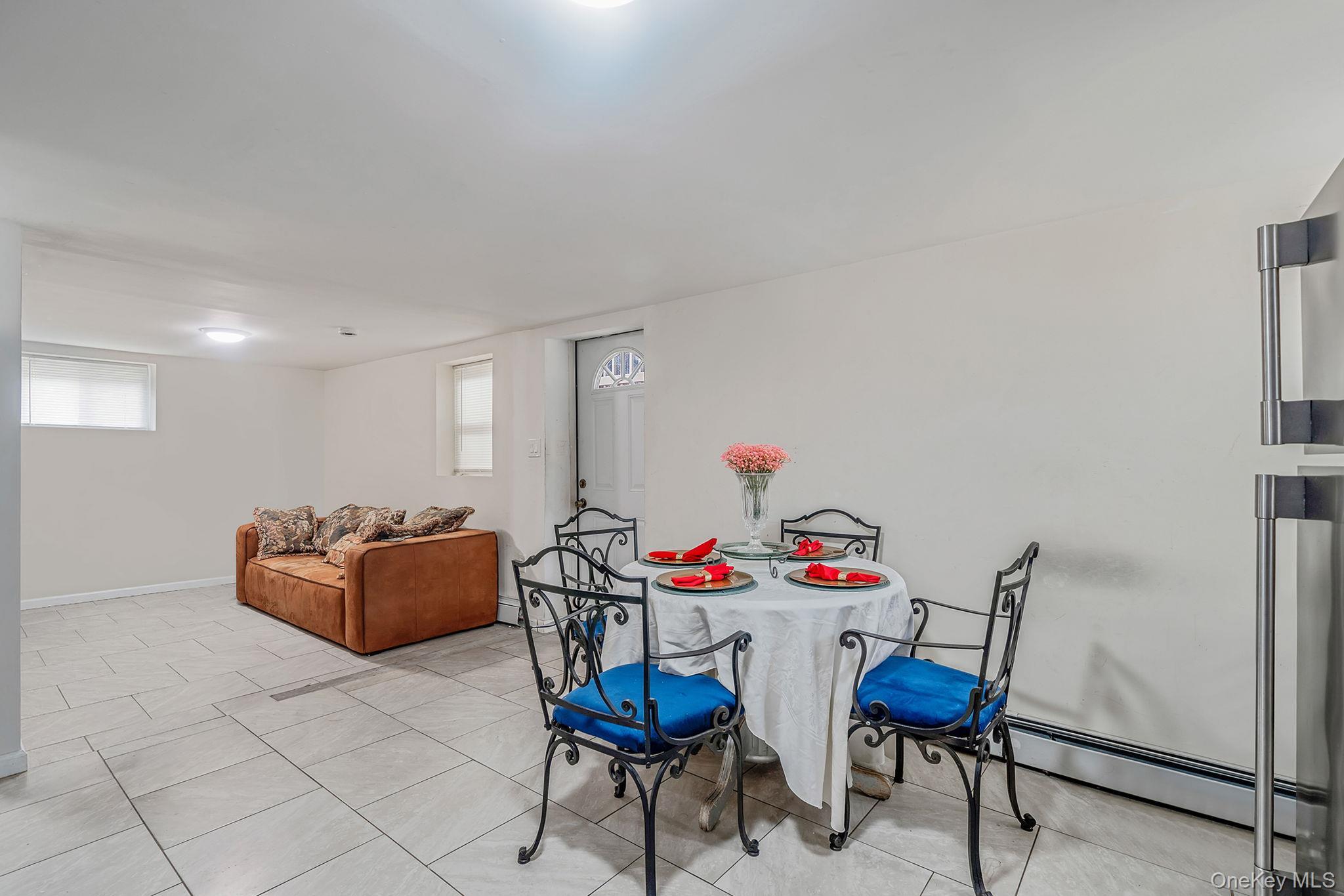 Single Family Beech  Suffolk County, NY 11722, MLS-990467-28