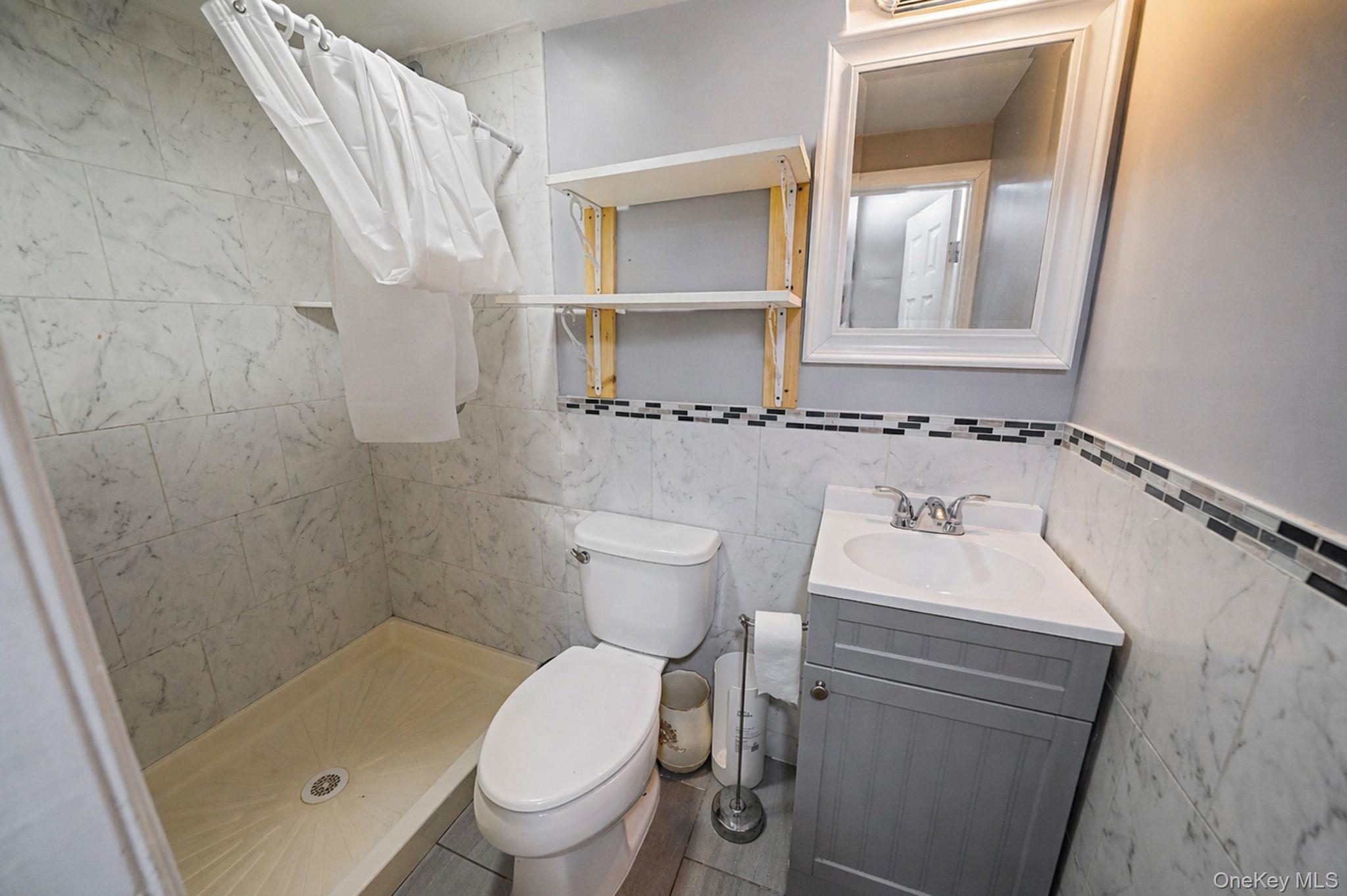 Single Family Beech  Suffolk County, NY 11722, MLS-990467-30