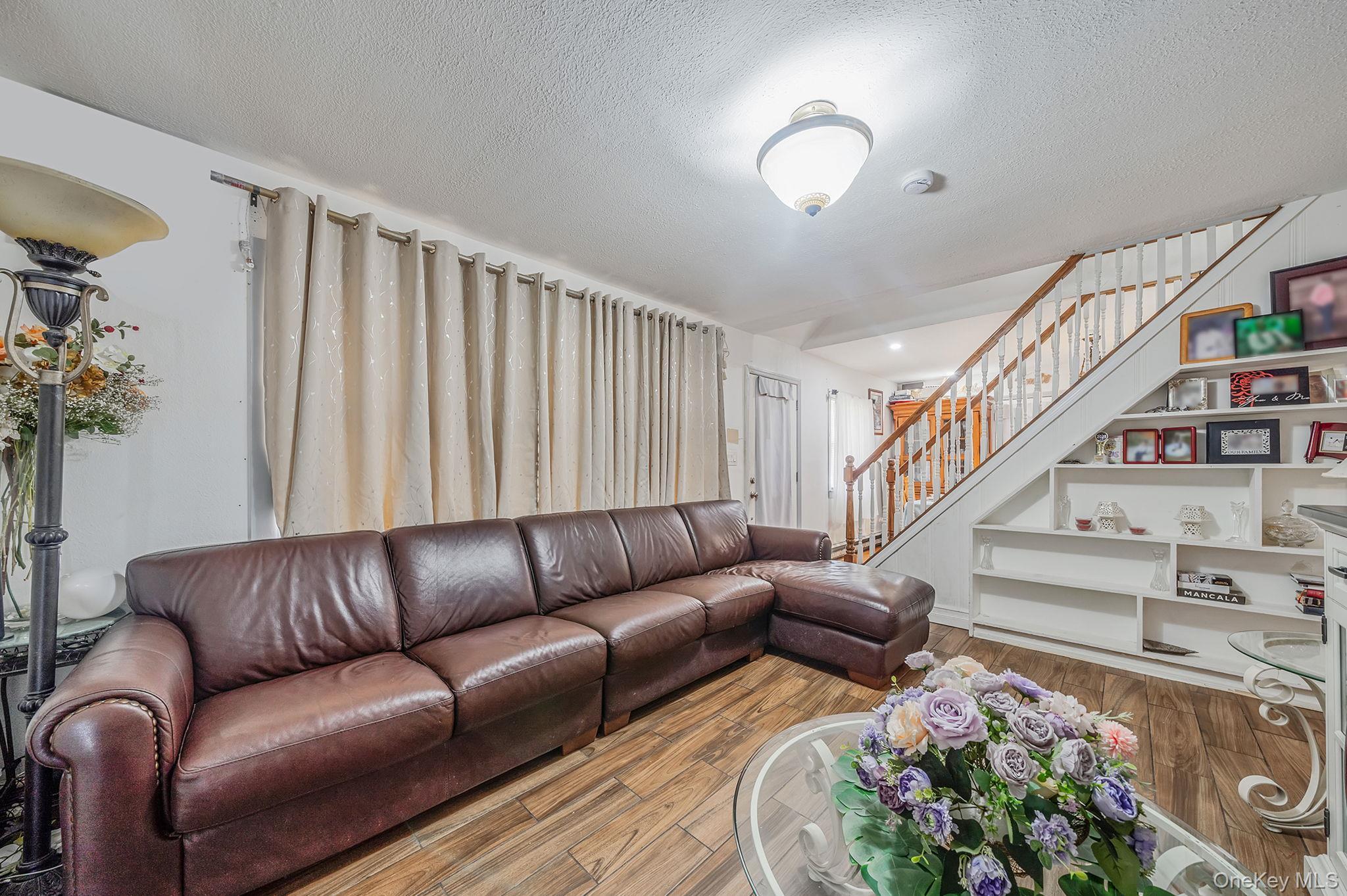 Single Family Beech  Suffolk County, NY 11722, MLS-990467-6