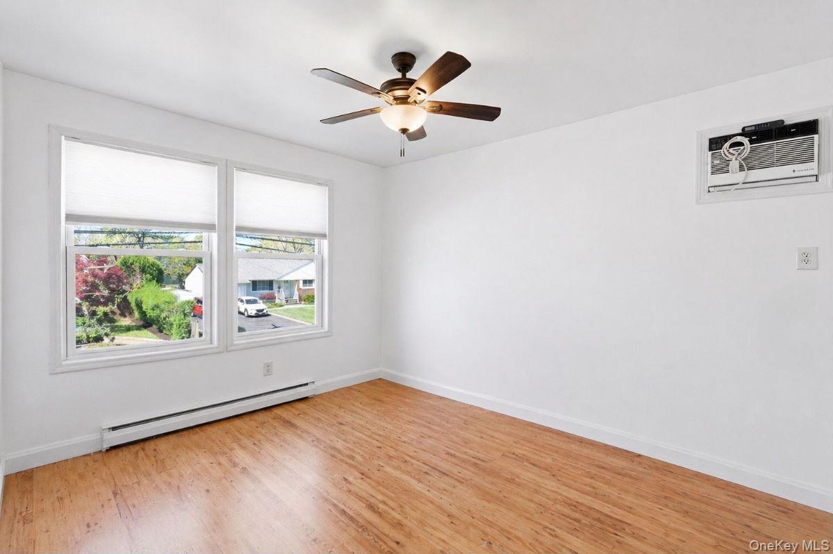 Single Family Manatuck  Suffolk County, NY 11706, MLS-990474-13