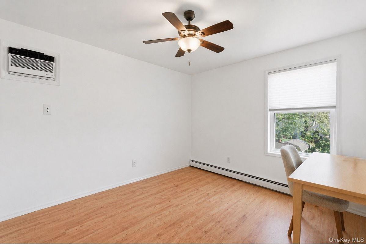 Single Family Manatuck  Suffolk County, NY 11706, MLS-990474-15