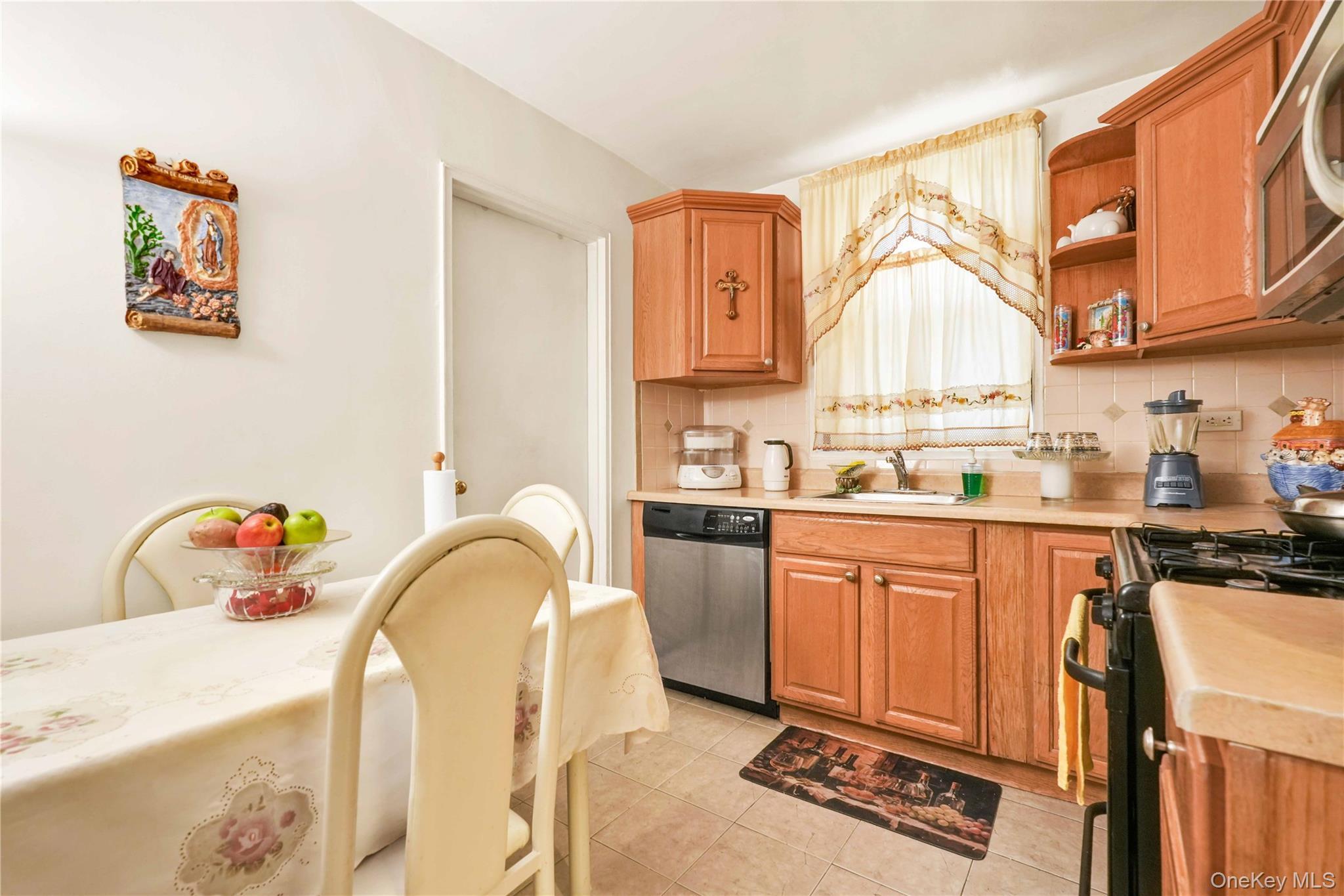 Coop E 53rd Street Brooklyn, NY 11234, MLS-990475-12
