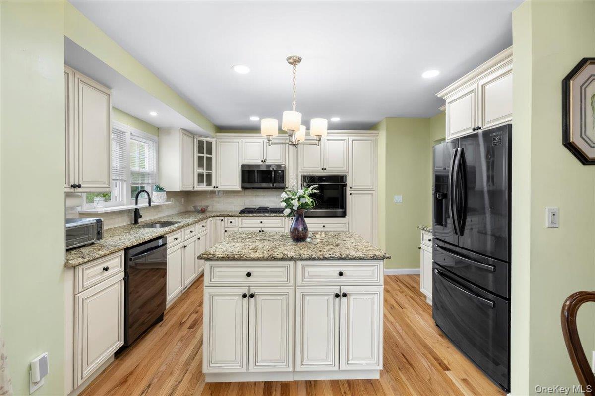 Single Family Bristol  Rockland County, NY 10956, MLS-990479-12