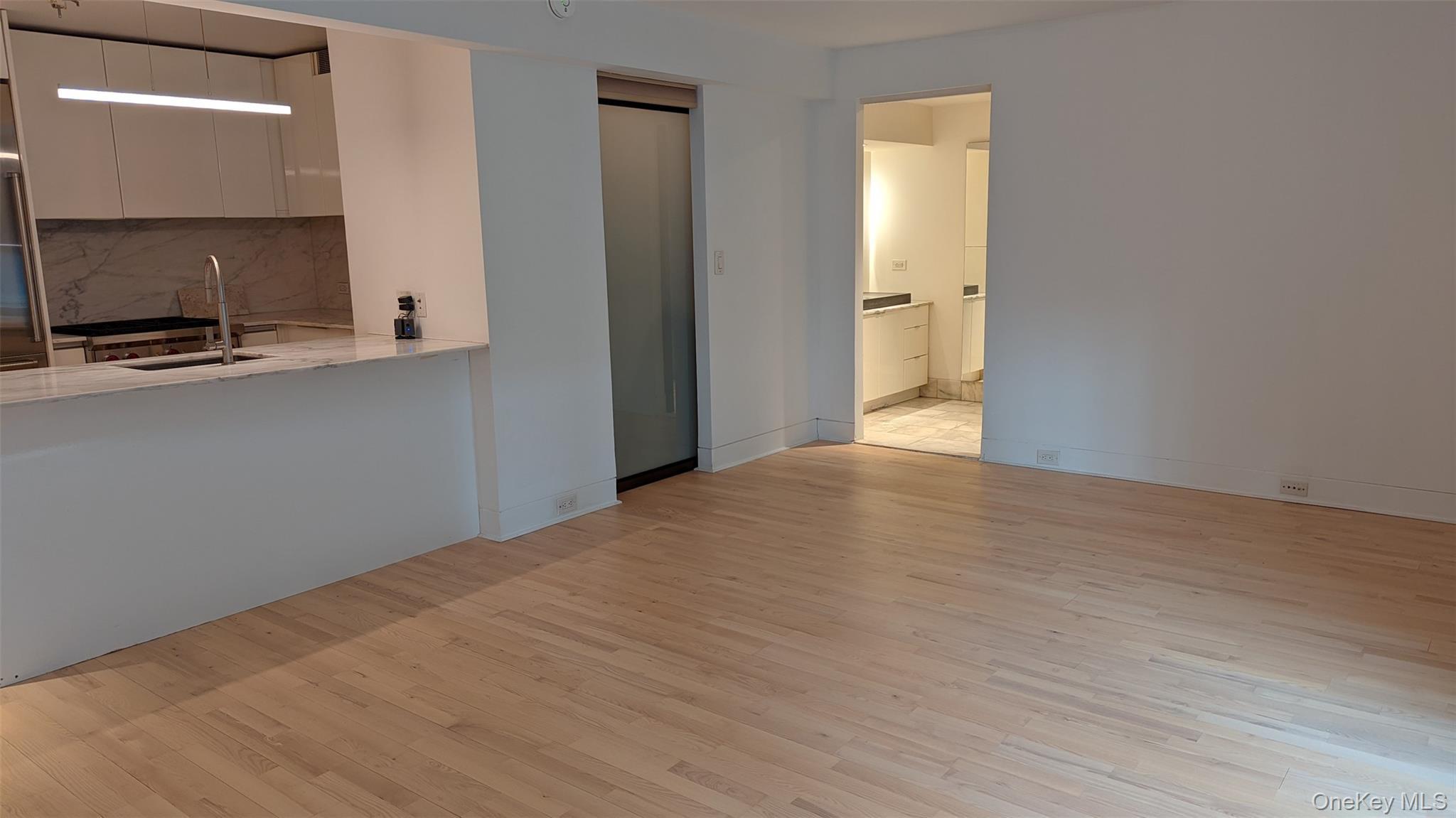 Apartment W 57  Manhattan, NY 10019, MLS-990491-3