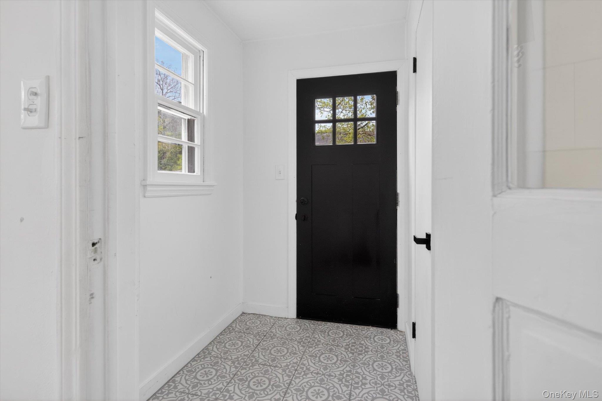 Single Family Roslyn Ulster County, NY 12428, MLS-990492-2