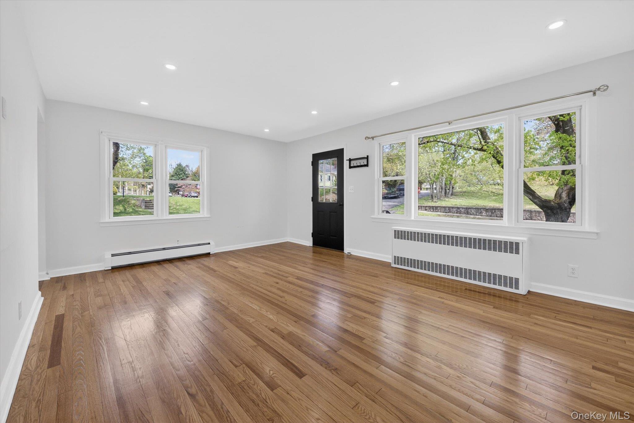 Single Family Roslyn Ulster County, NY 12428, MLS-990492-9