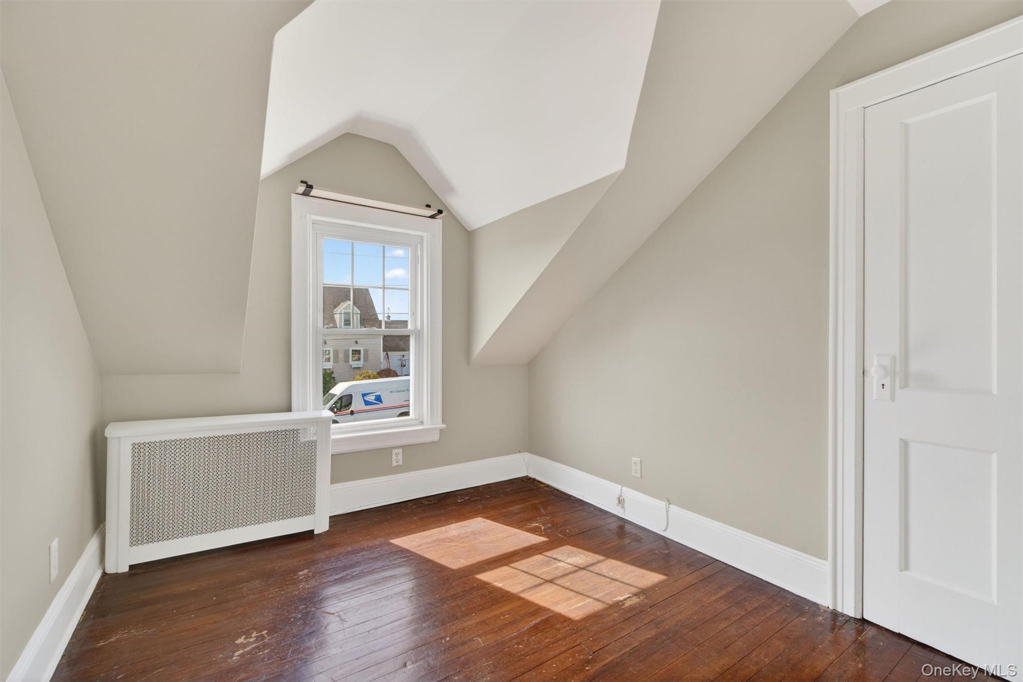 Single Family Forest Nassau County, NY 11758, MLS-990494-35