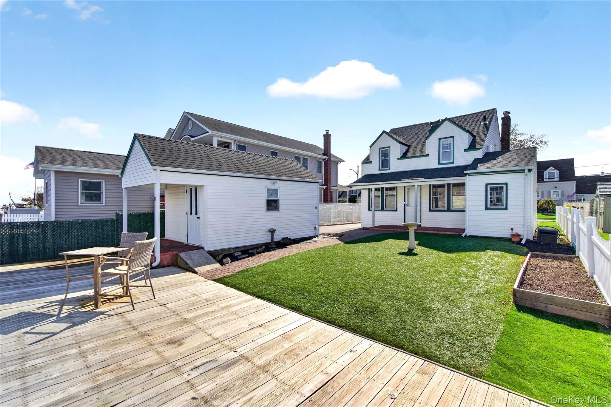 Single Family Forest Nassau County, NY 11758, MLS-990494-38