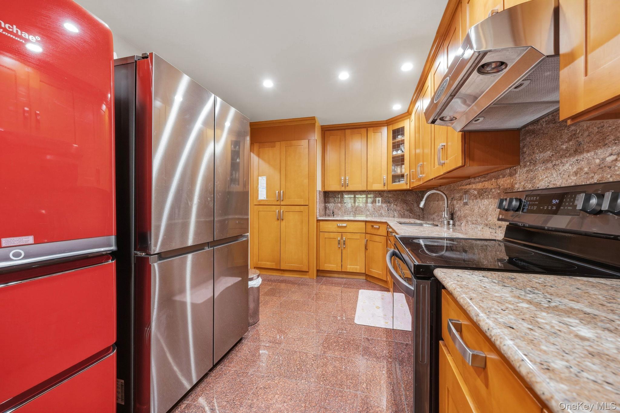 Single Family 69 Avenue Queens, NY 11362, MLS-990502-10