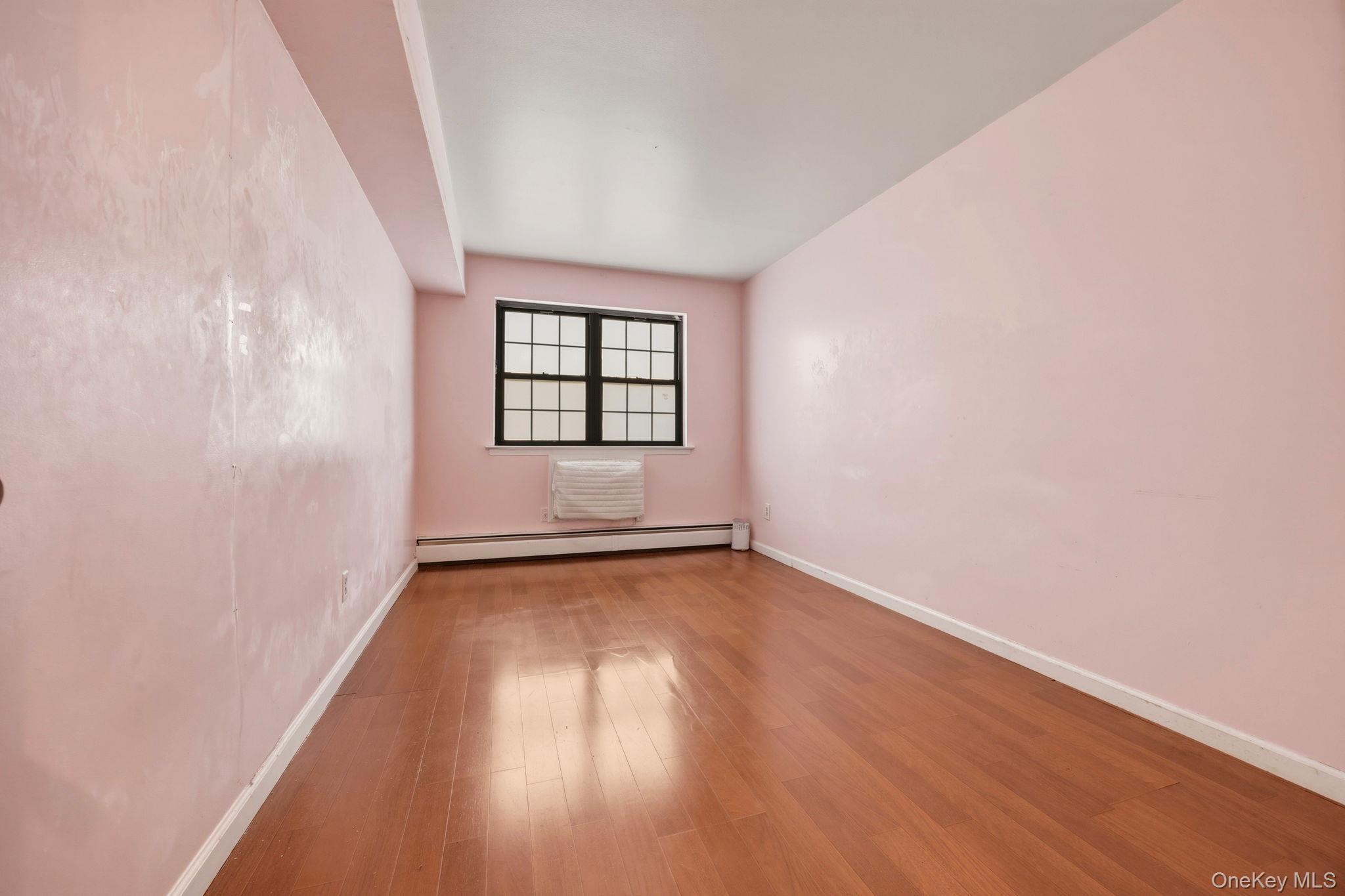 Single Family 69 Avenue  Queens, NY 11362, MLS-990502-33