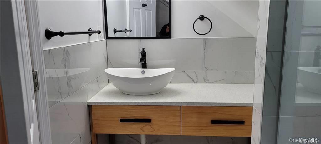 Single Family Dover  Nassau County, NY 11580, MLS-990503-5