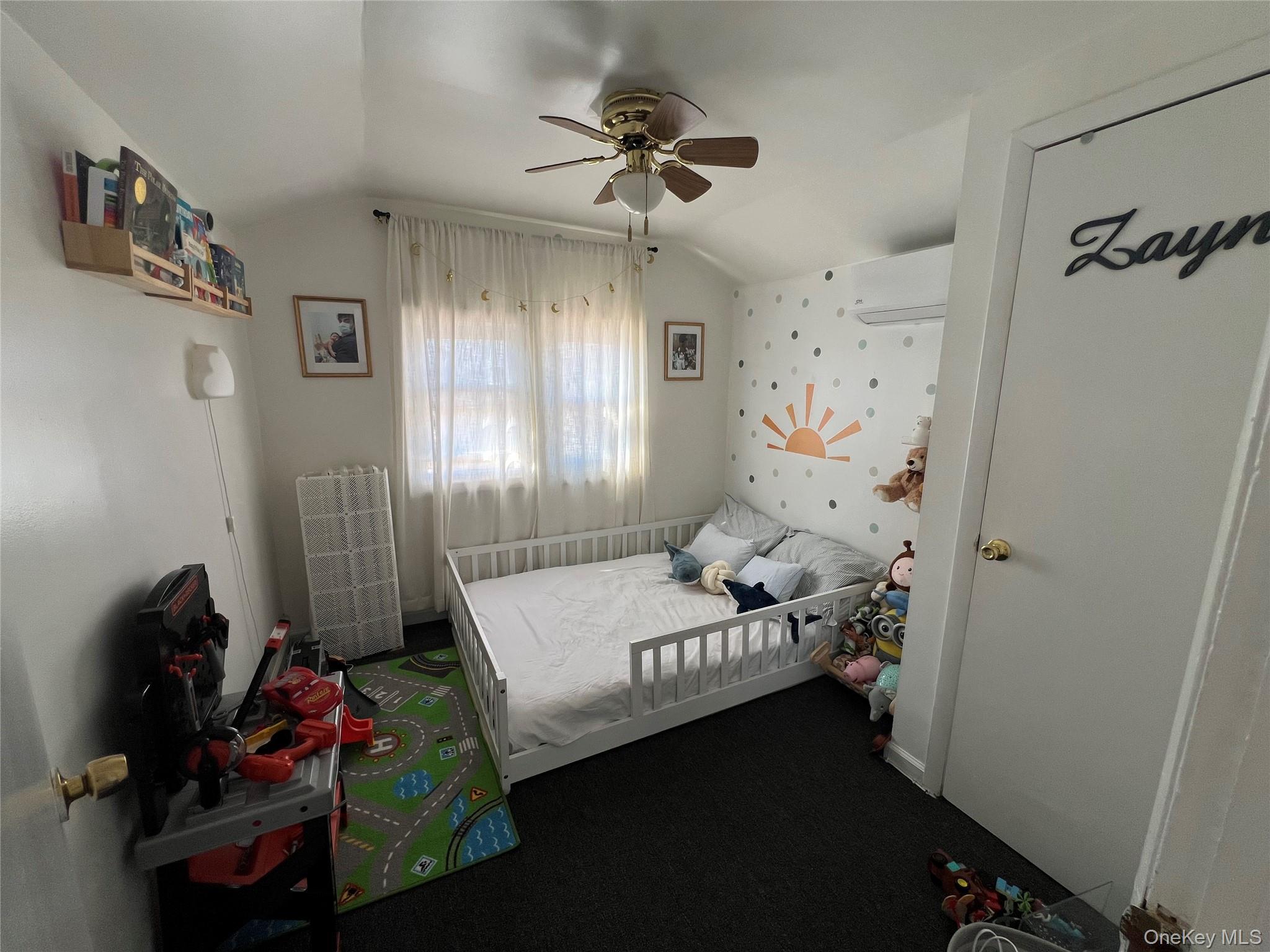 Single Family 131st Avenue  Queens, NY 11413, MLS-990510-20