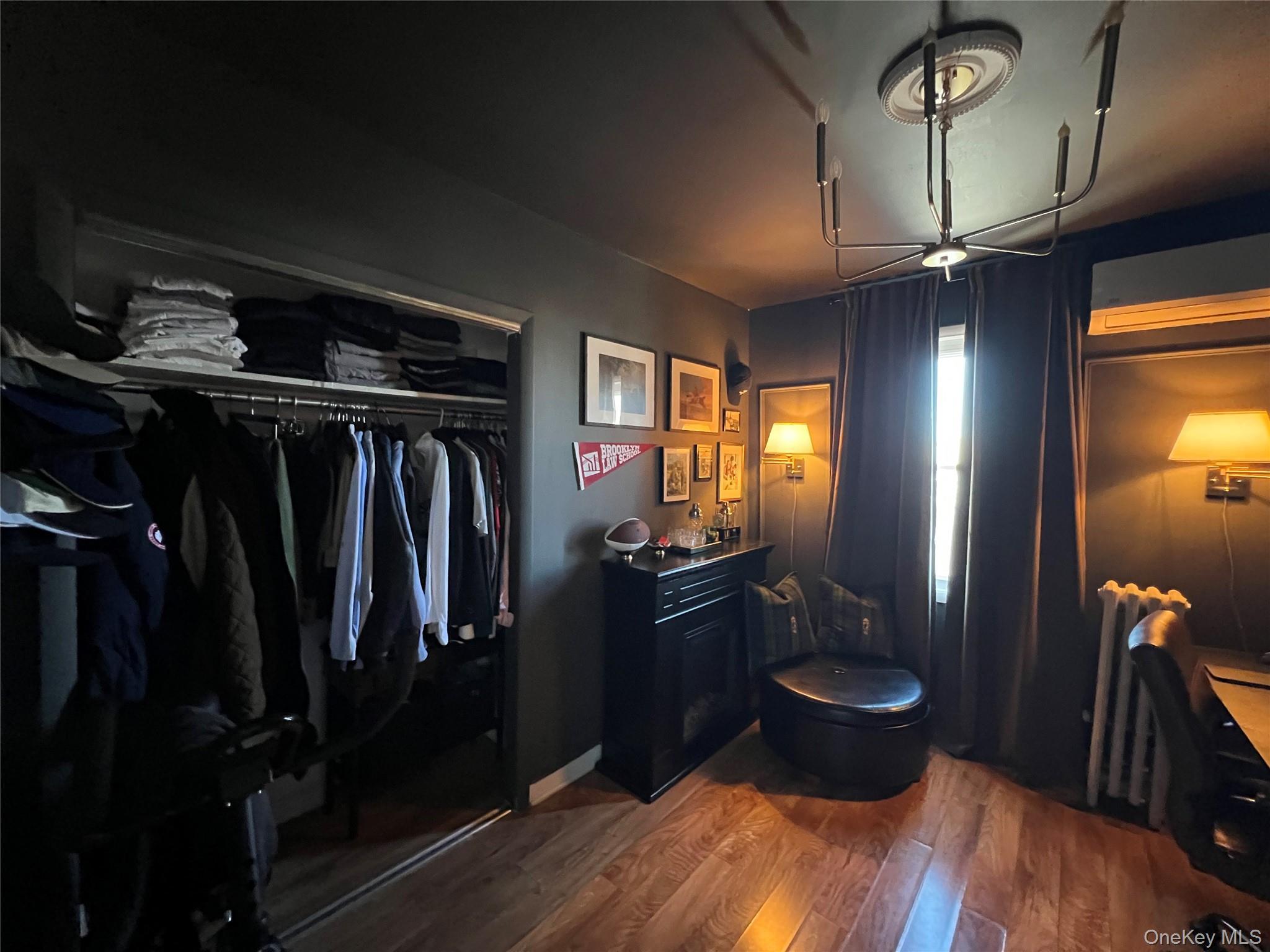 Single Family 131st Avenue  Queens, NY 11413, MLS-990510-21