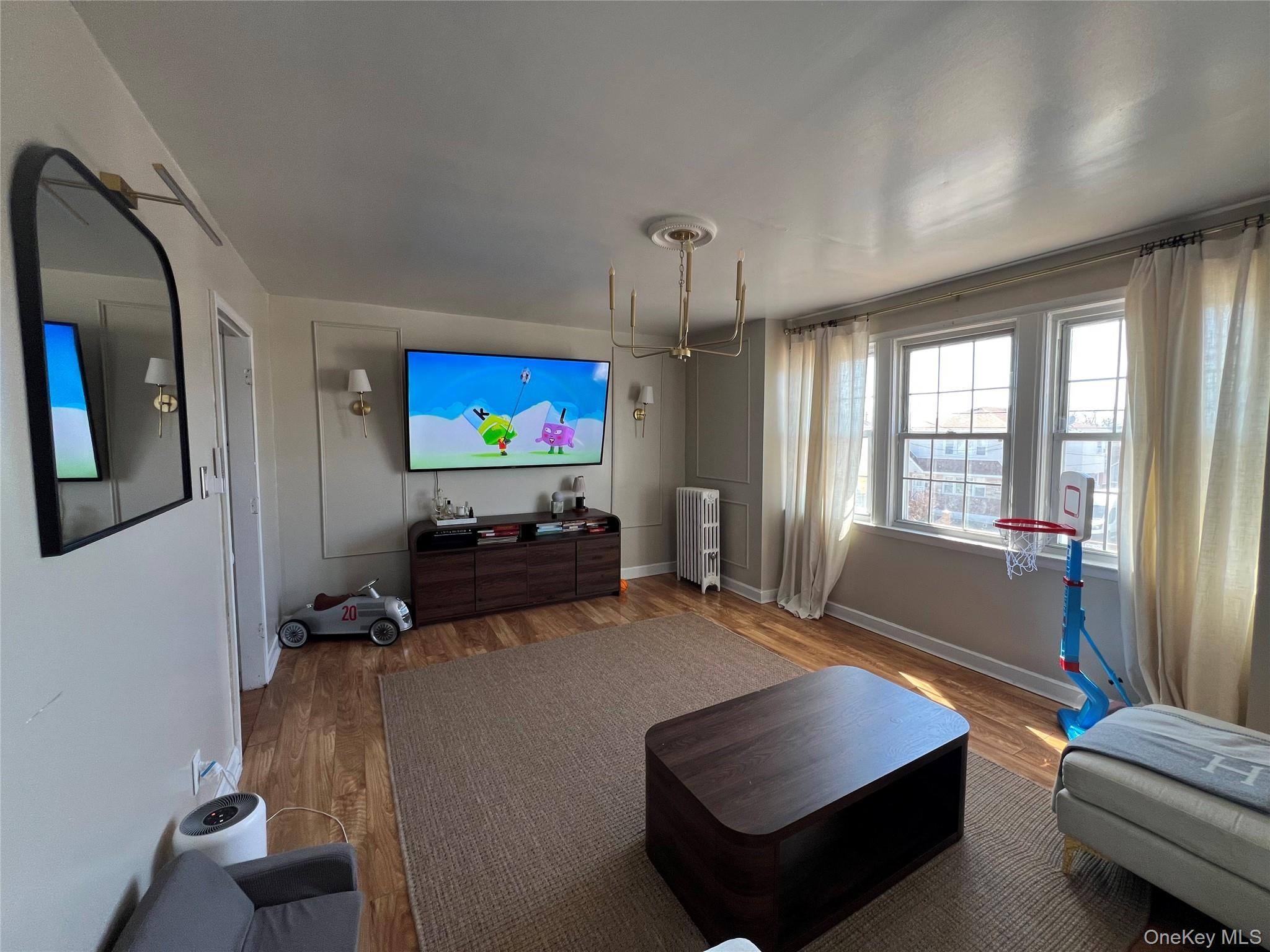 Single Family 131st Avenue  Queens, NY 11413, MLS-990510-29