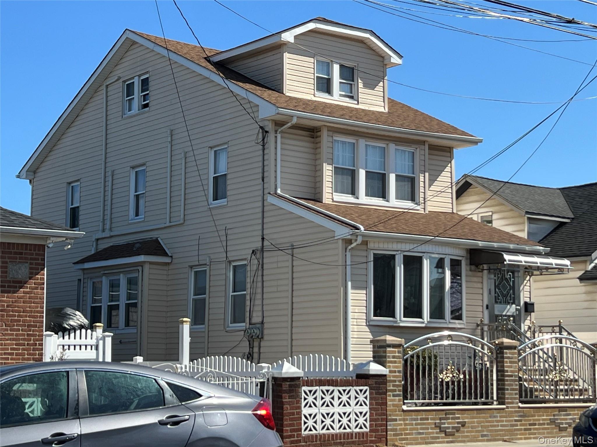 Single Family 131st Avenue  Queens, NY 11413, MLS-990510-3