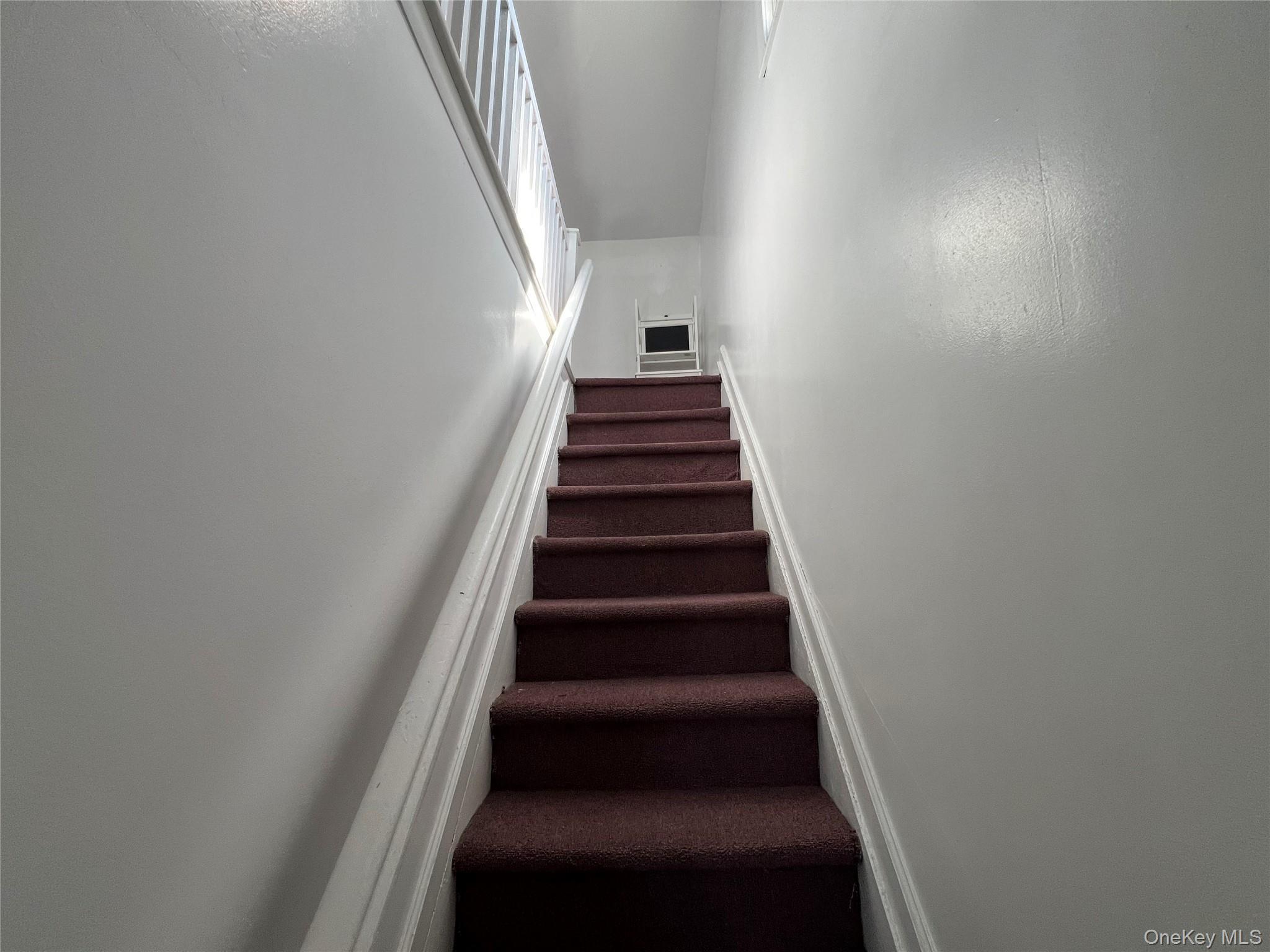 Single Family 131st Avenue  Queens, NY 11413, MLS-990510-30