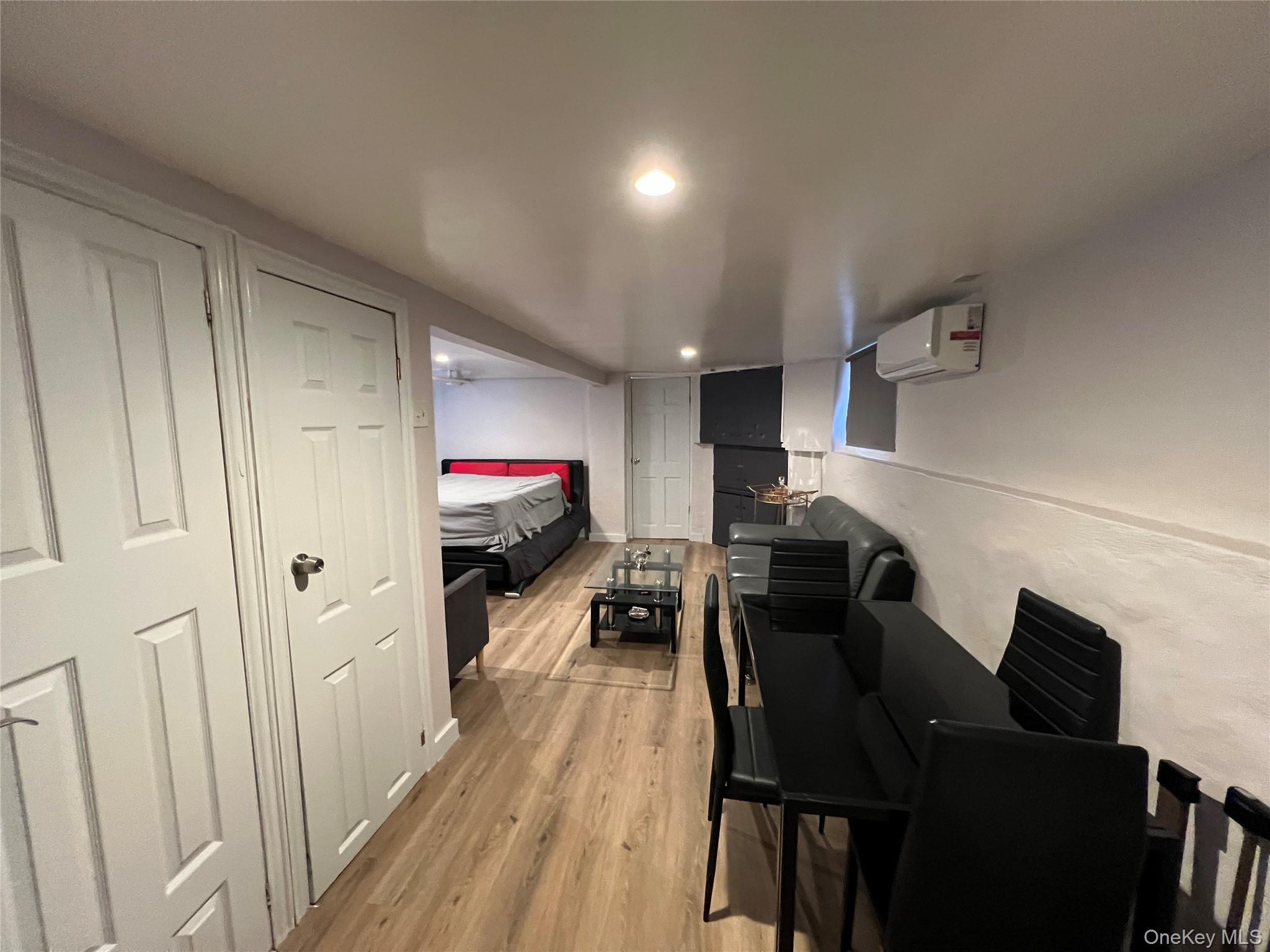 Single Family 131st Avenue  Queens, NY 11413, MLS-990510-36
