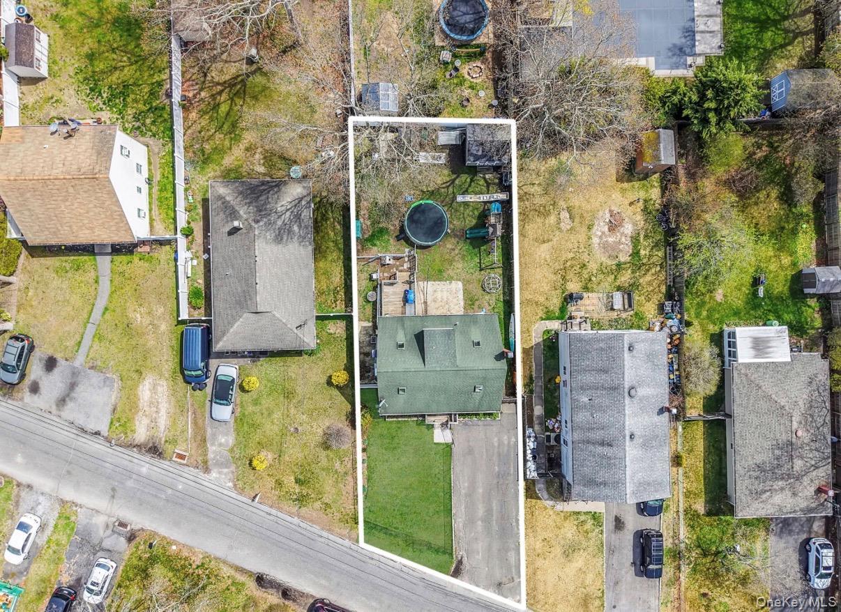 Single Family Maplewood Drive Suffolk County, NY 11967, MLS-990536-12
