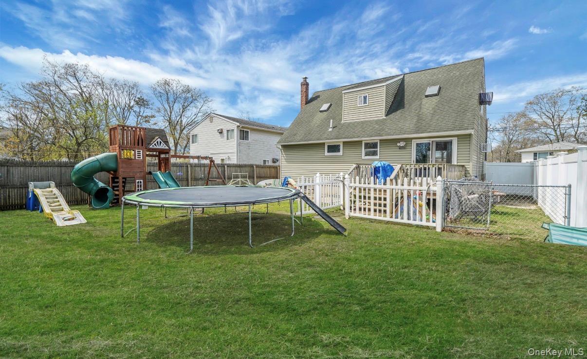 Single Family Maplewood Drive Suffolk County, NY 11967, MLS-990536-4