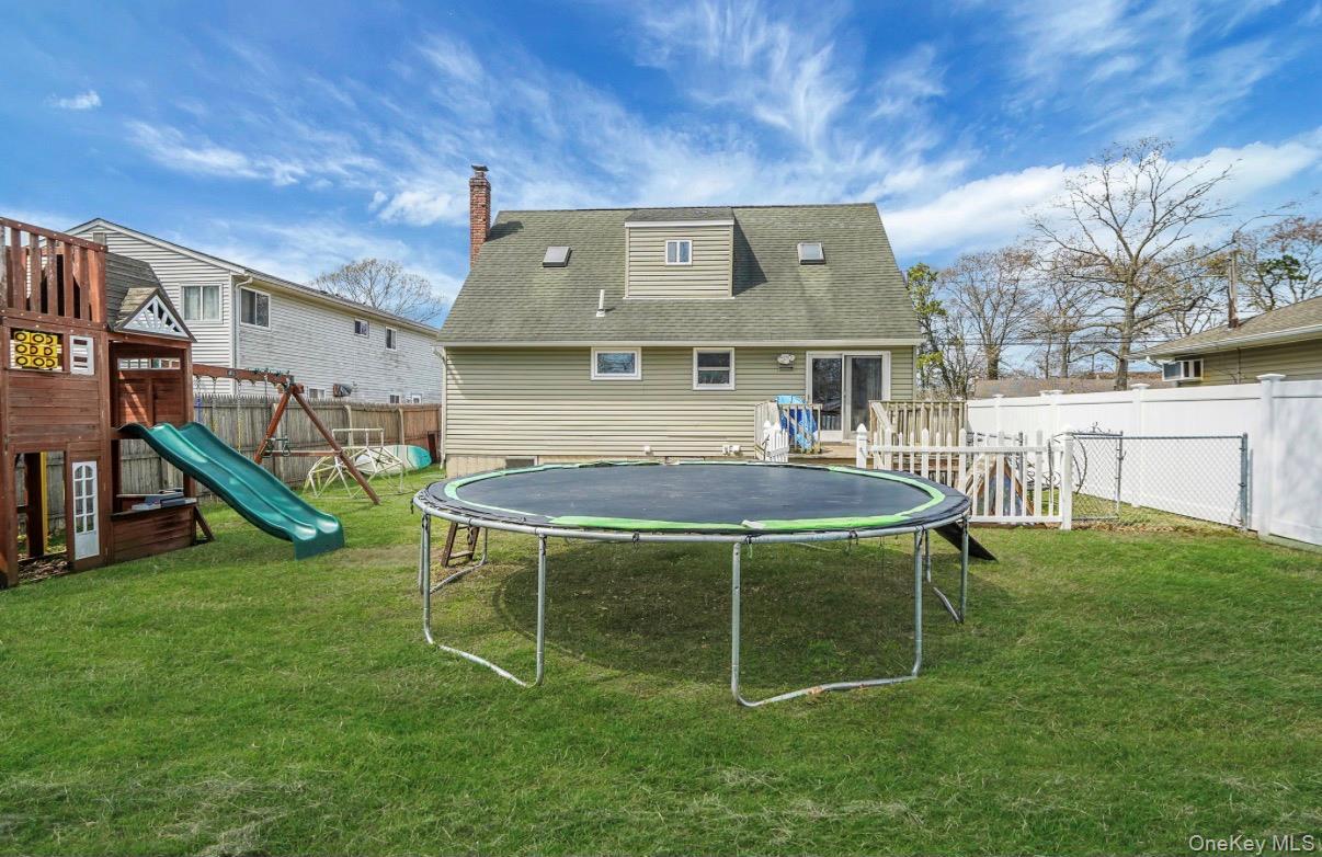 Single Family Maplewood Drive Suffolk County, NY 11967, MLS-990536-5