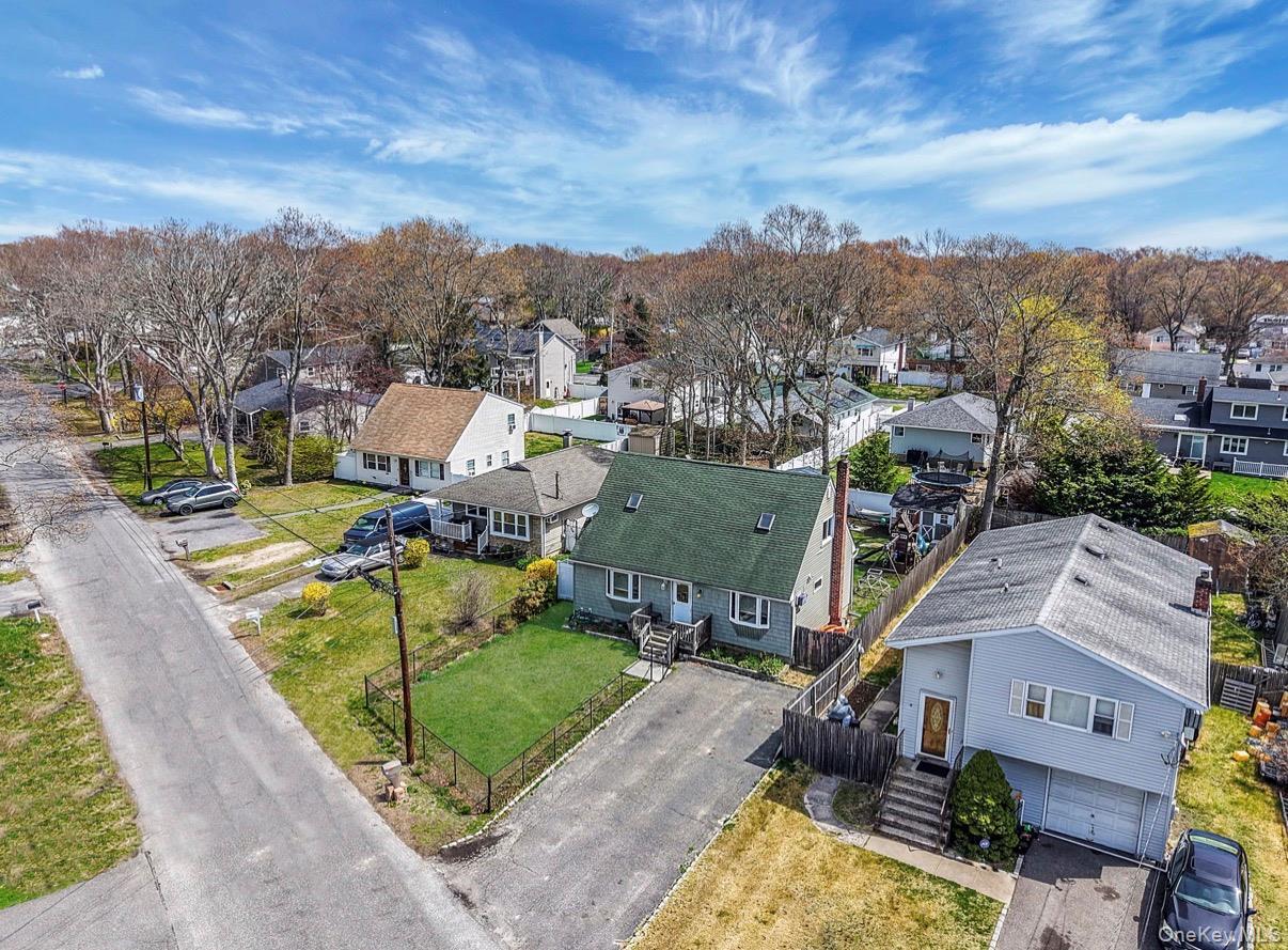 Single Family Maplewood Drive Suffolk County, NY 11967, MLS-990536-7